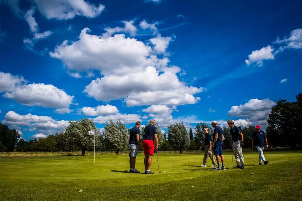 Golfcourse in B&B Bleiswijk