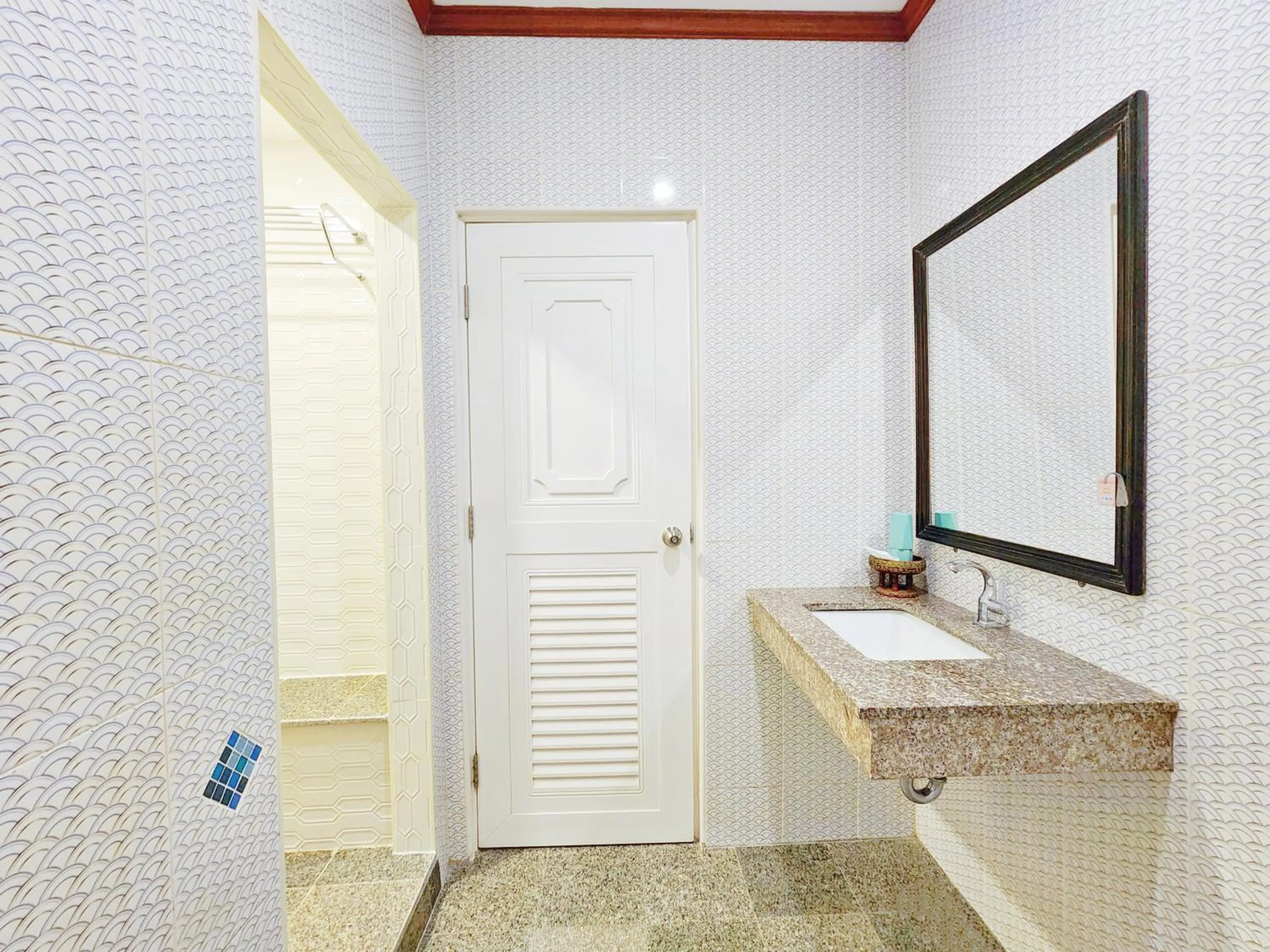 Toilet in Phaithong Sotel Resort