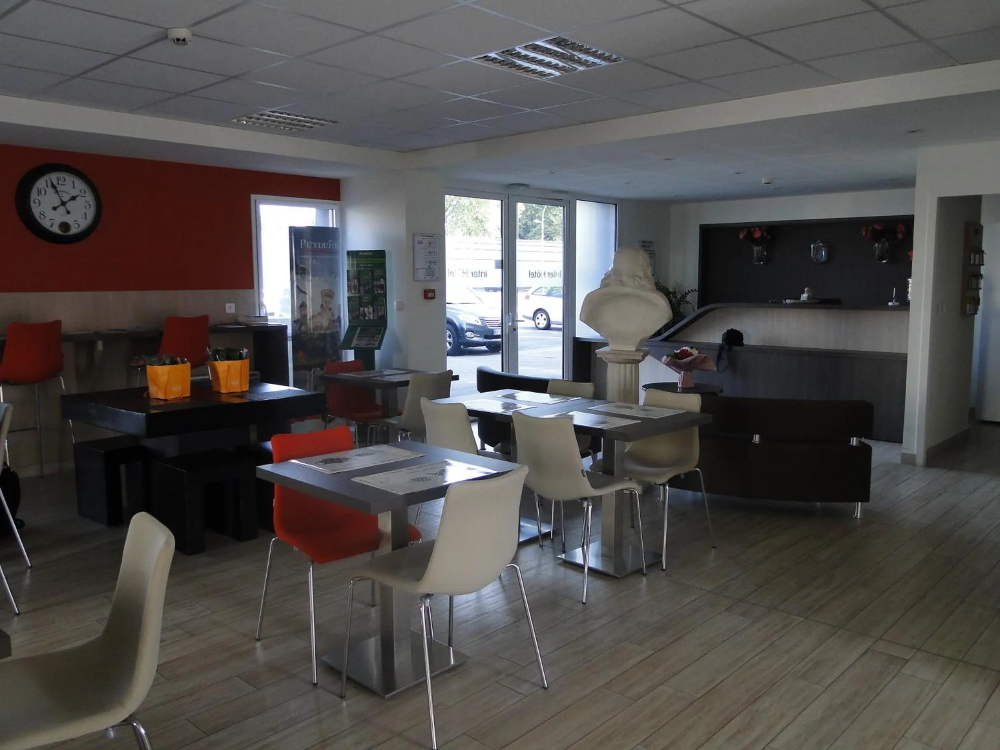 Restaurant/places to eat in The Originals Access, Hôtel Cholet Gare