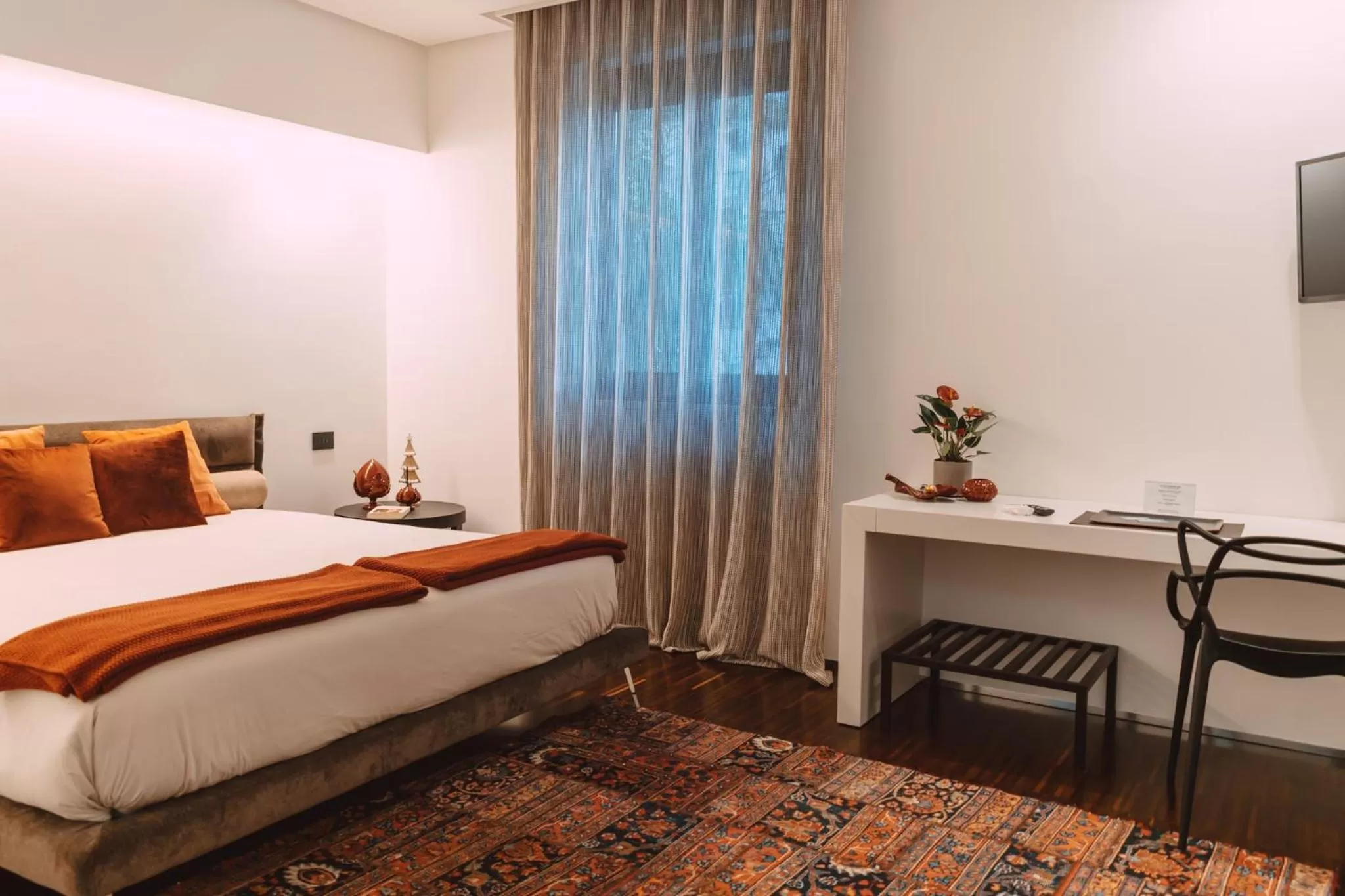 Photo of the whole room, Bed in Viale dei Lecci - Luxury rooms