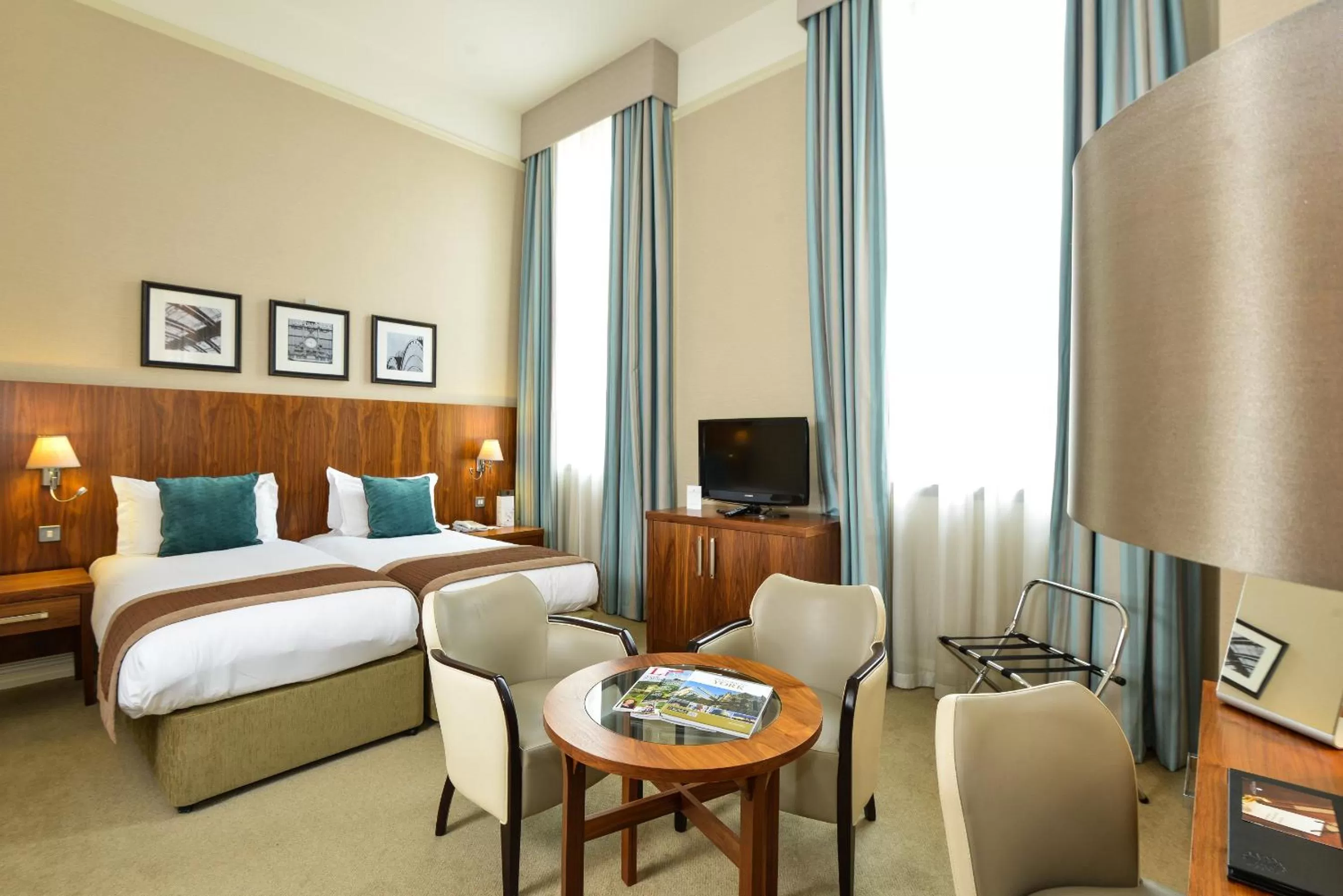 Photo of the whole room, Bed in The Grand, York