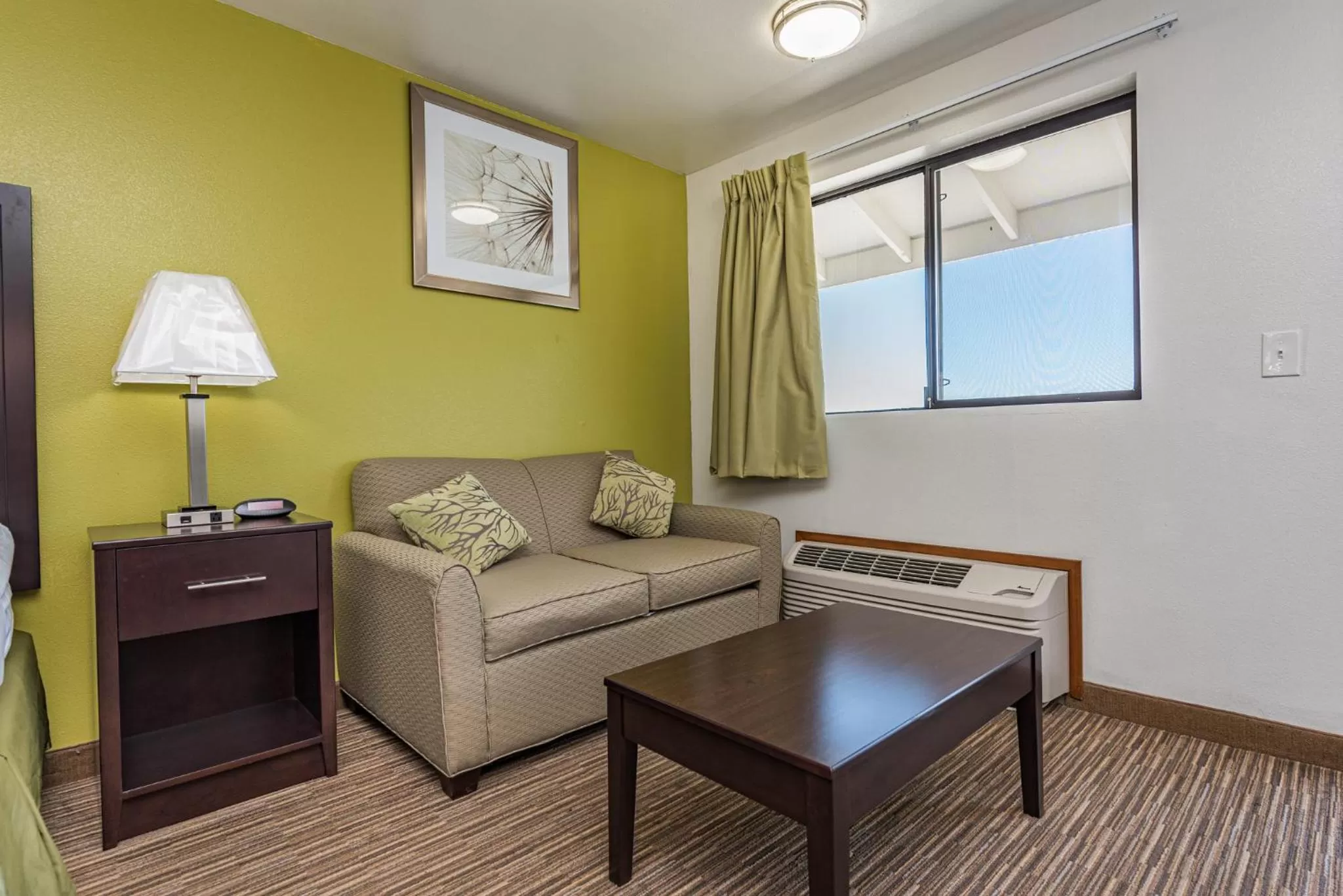 Seating area in Sundowner Motel Sequim