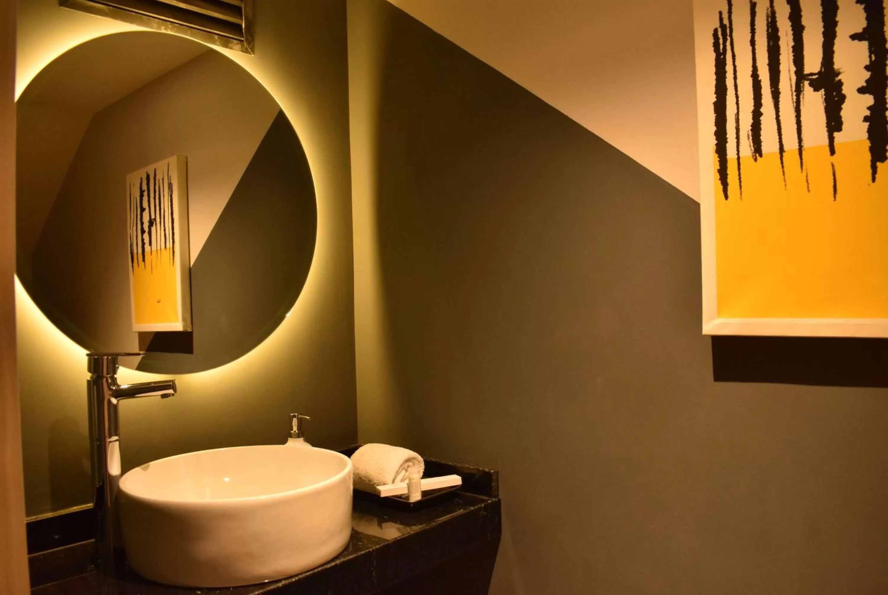 TV and multimedia in Ramada by Wyndham Mexico City Santa Fe