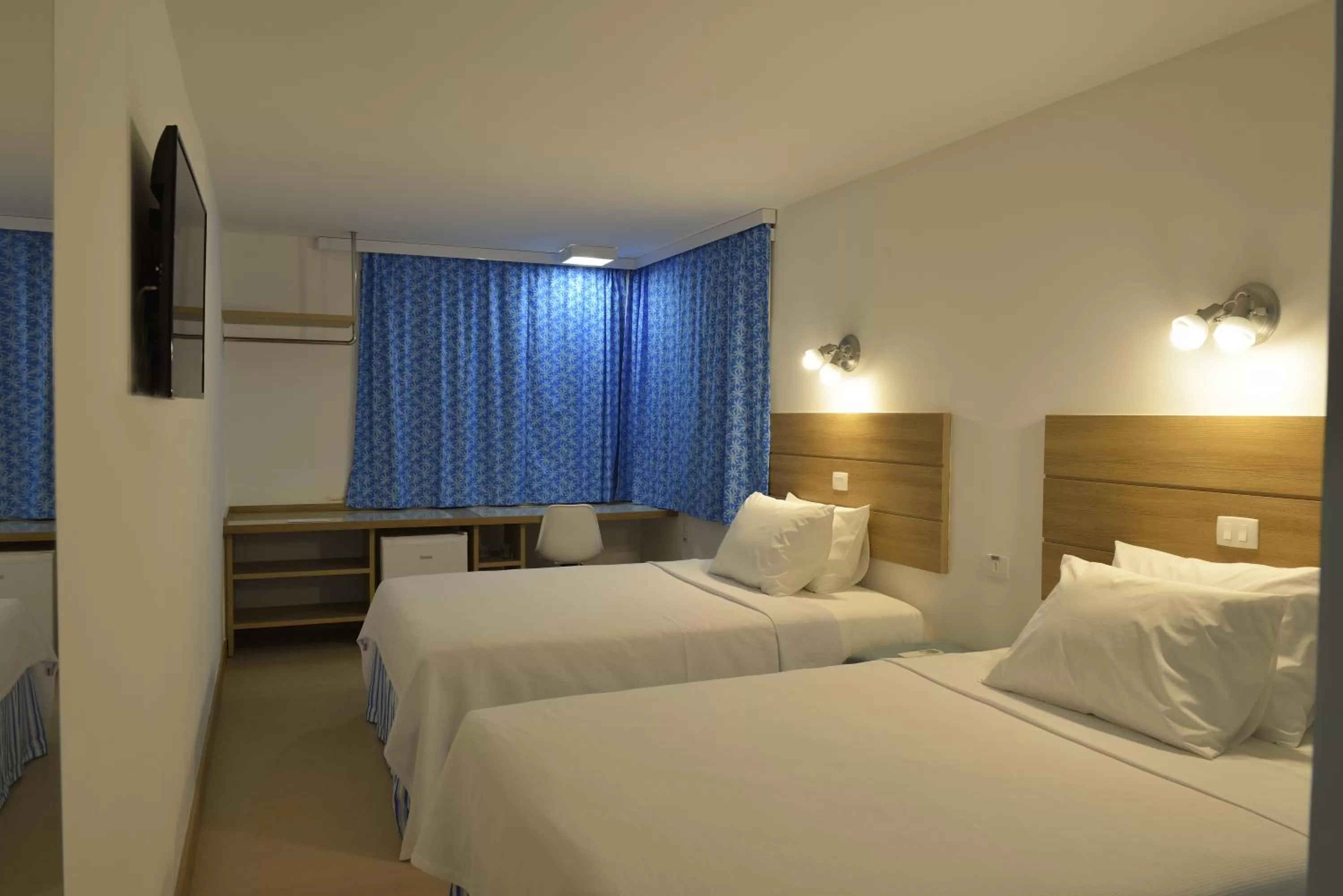 Photo of the whole room, Bed in Rede Andrade Express