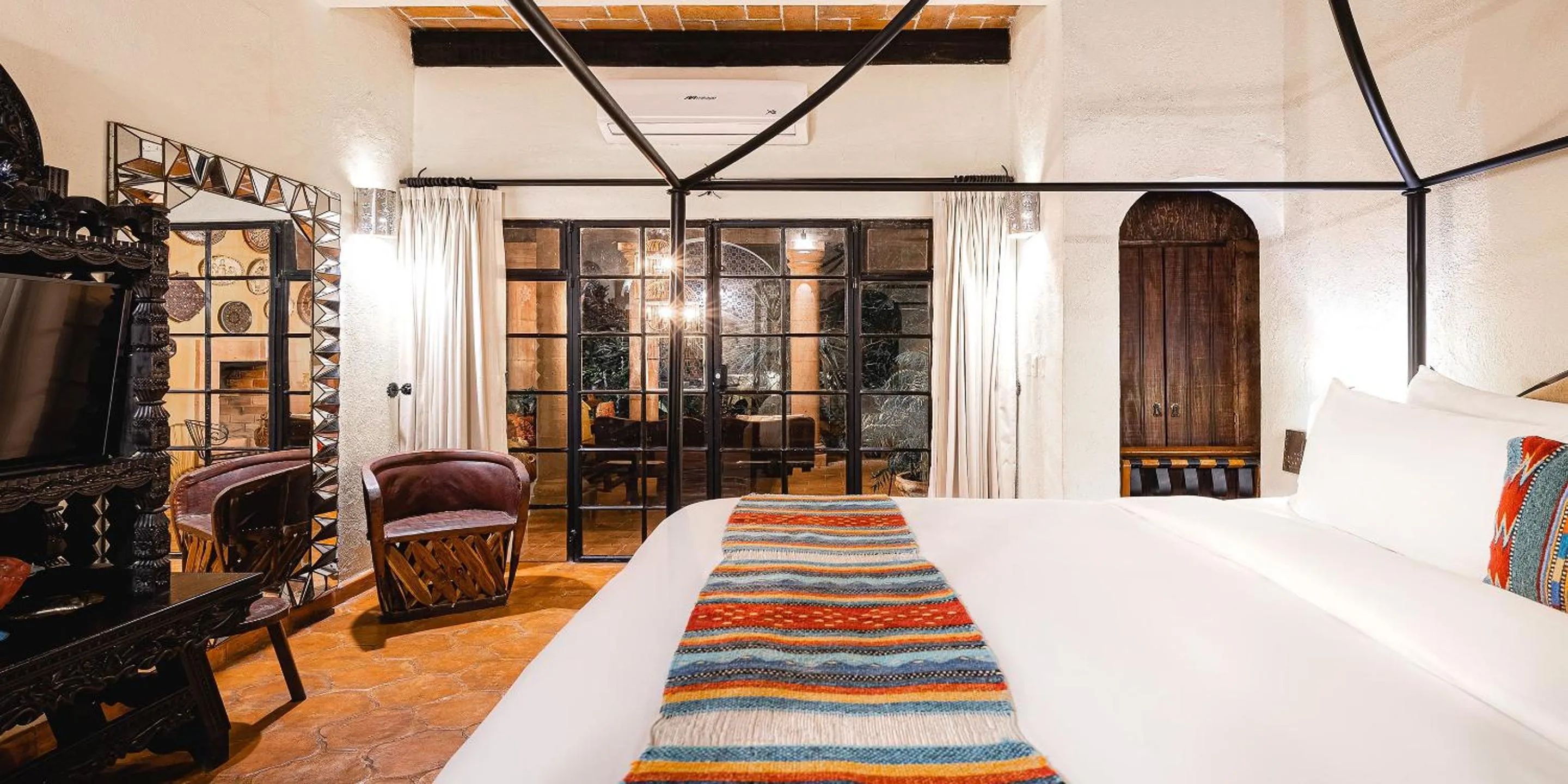 Photo of the whole room, Bed in Hacienda El Santuario San Miguel de Allende