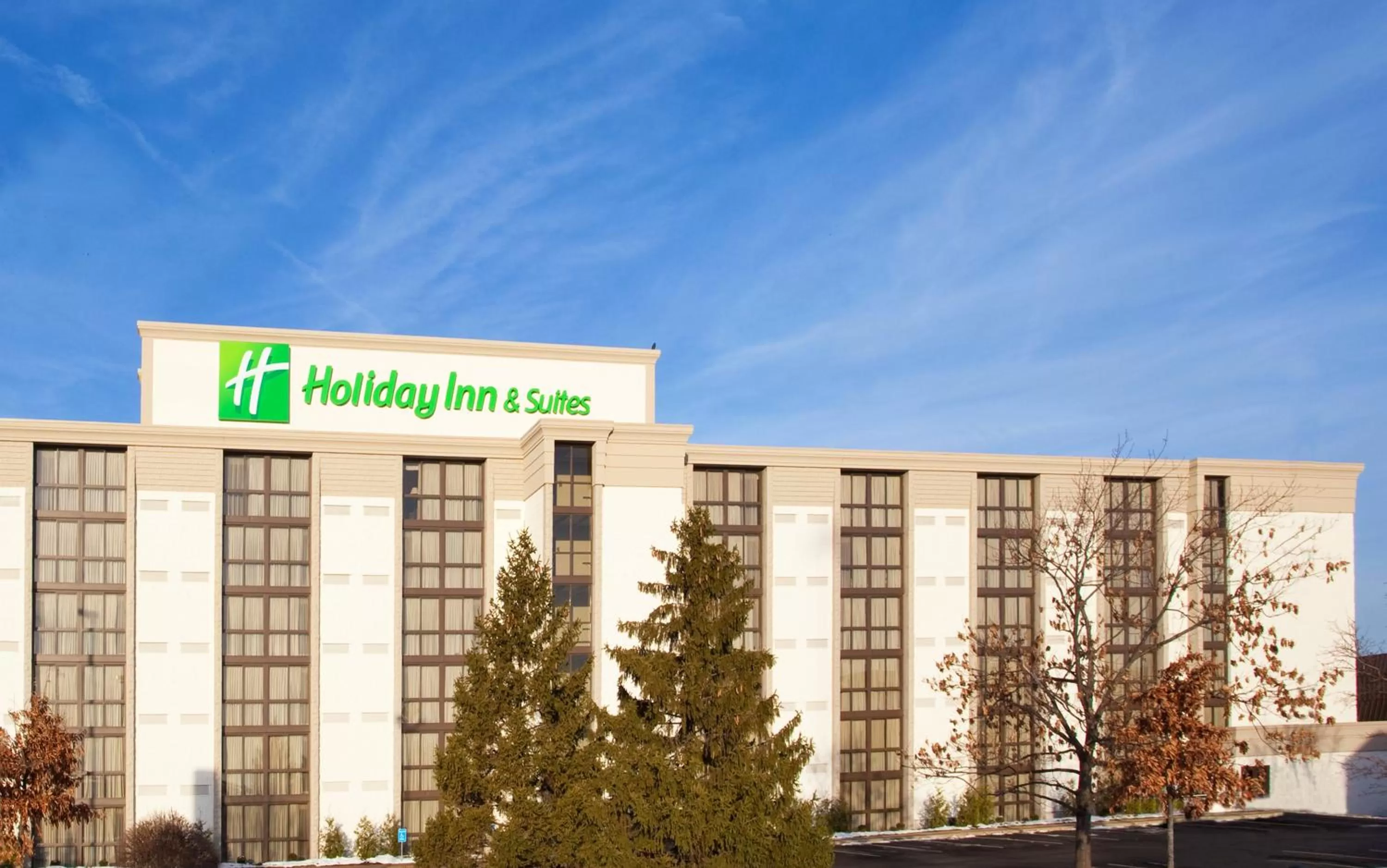 Property building in Holiday Inn Cincinnati-Eastgate by IHG