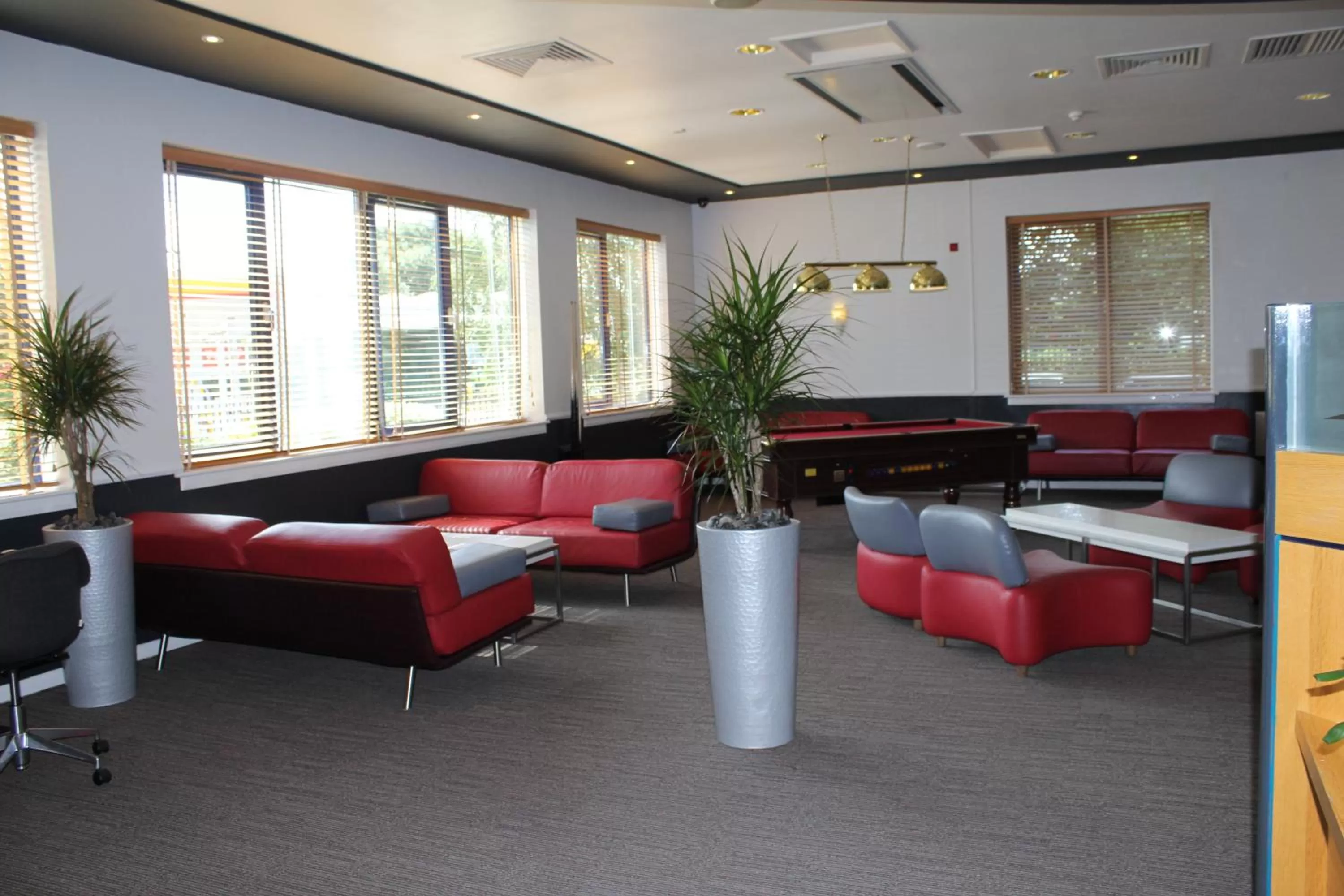 Lounge or bar in ibis Cardiff Gate - International Business Park