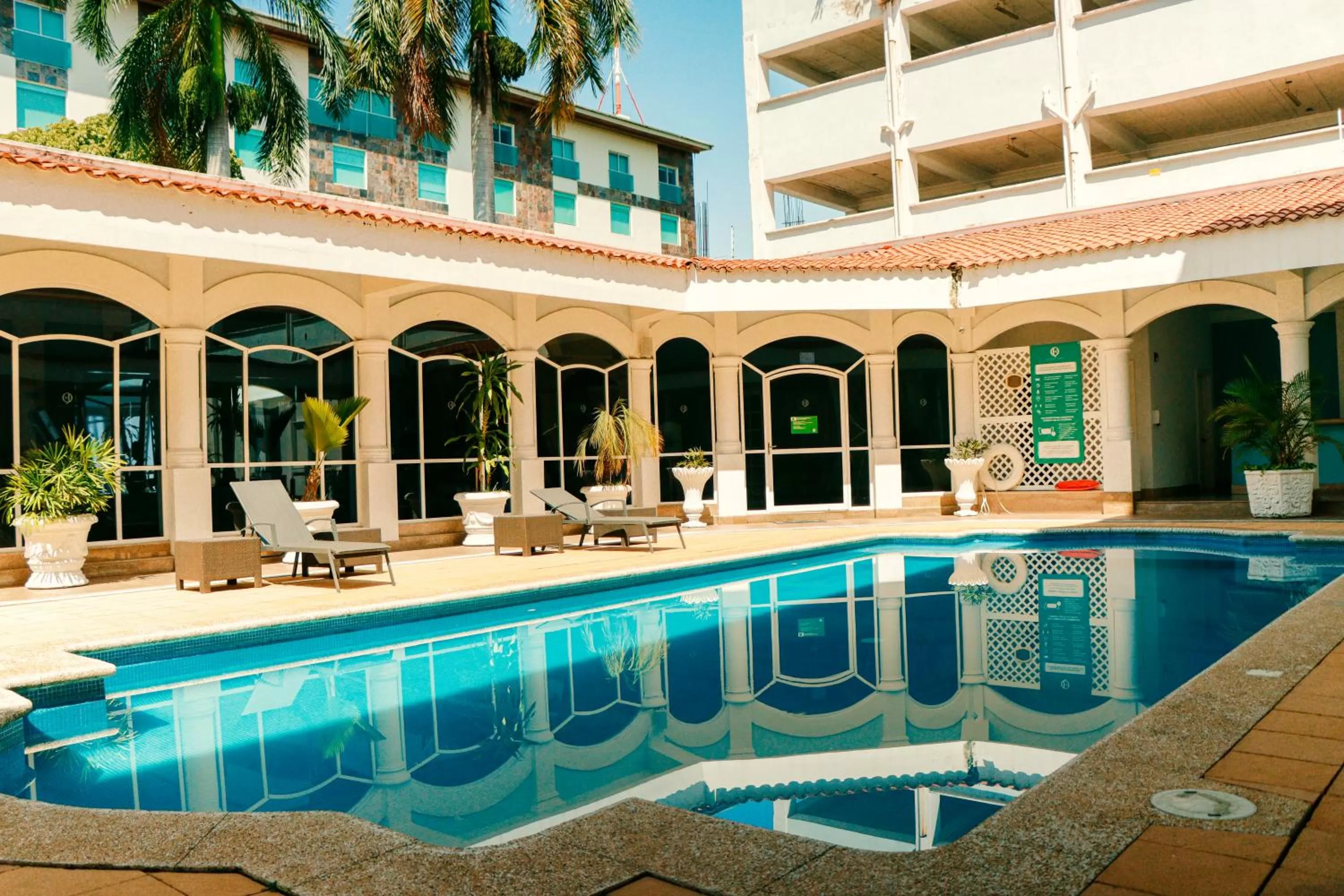 Swimming pool in Quinta Edén Villahermosa