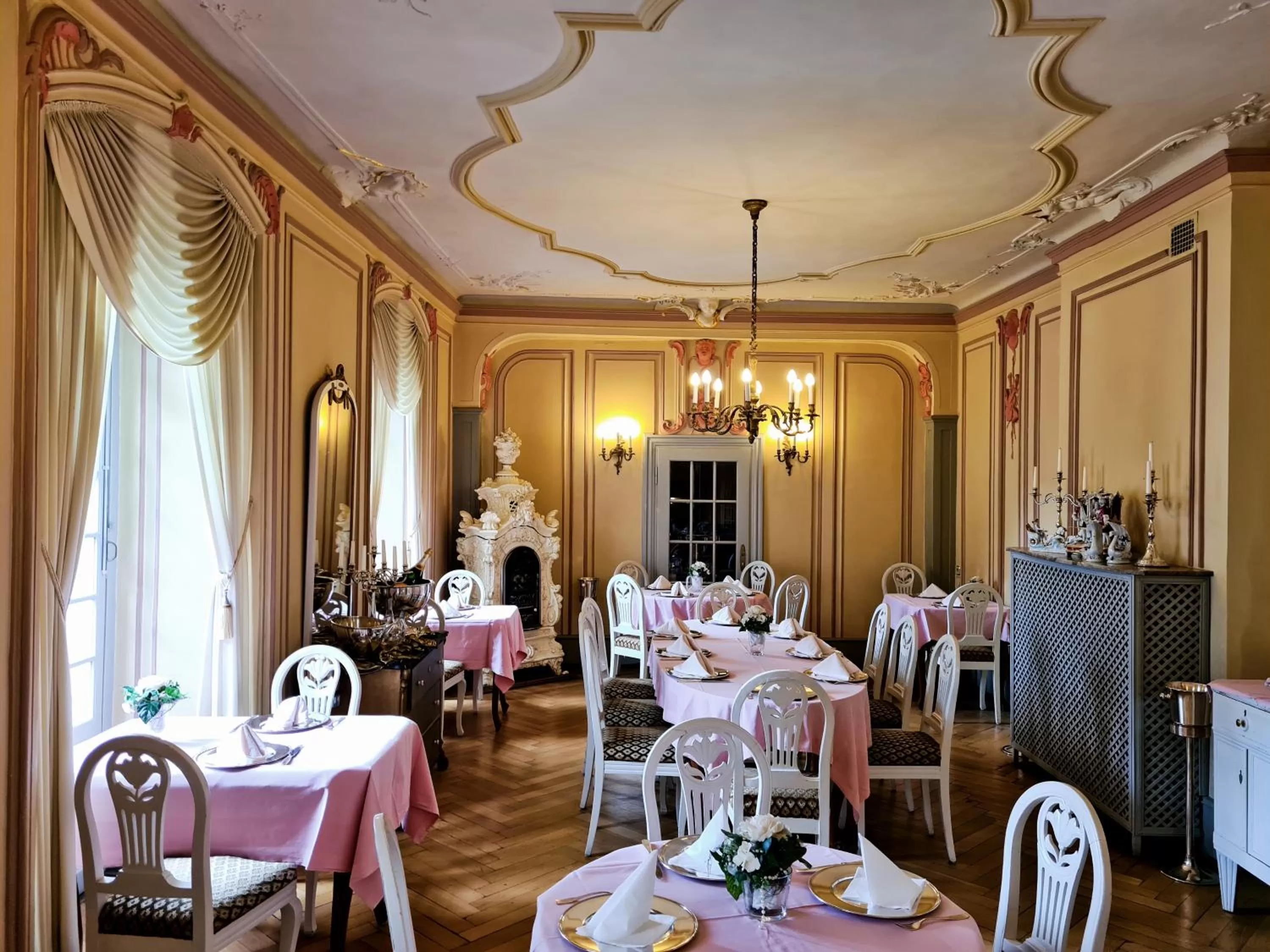 Restaurant/places to eat in Historisches Hotel zum Schwan
