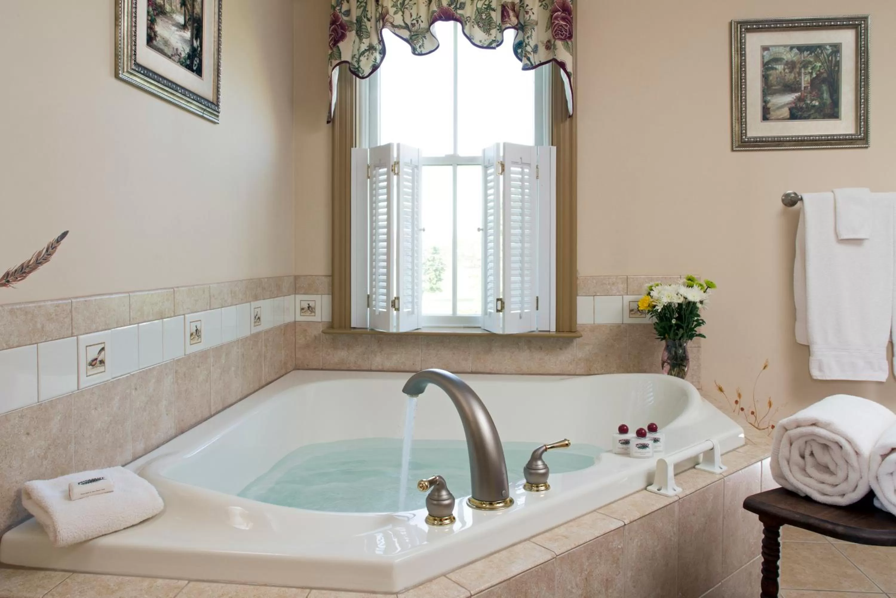 Bathroom in Pheasant Field Bed and Breakfast
