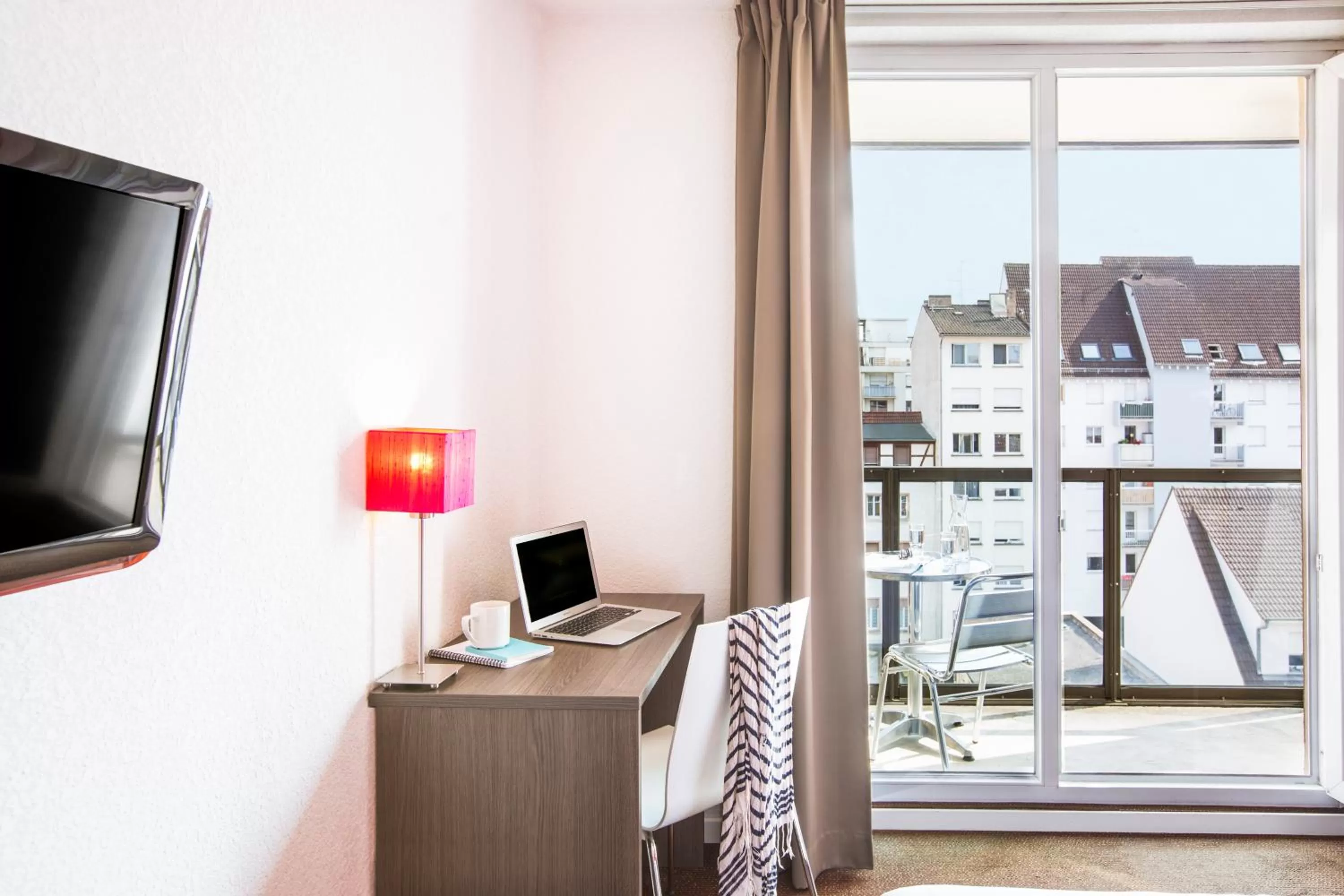 Balcony/Terrace in Aparthotel Adagio Access Strasbourg Petite France