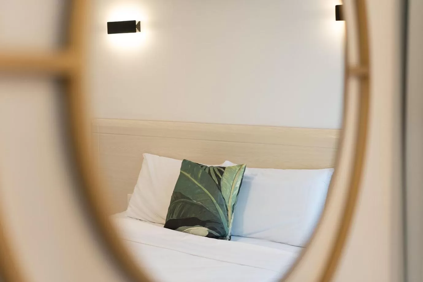 Bed in Mercure Wellington Central City Hotel and Apartments