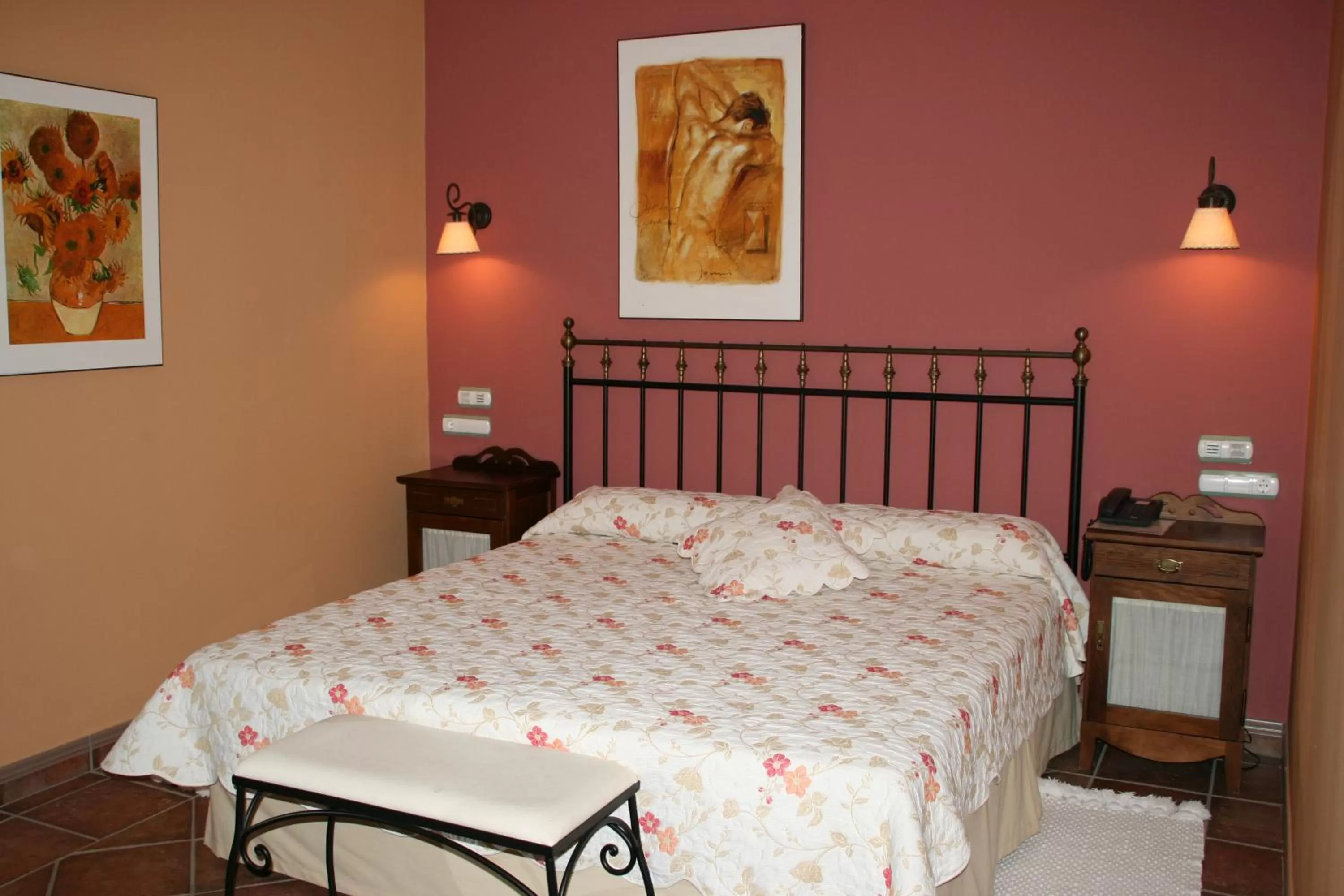 Photo of the whole room, Bed in Huerta de las Palomas
