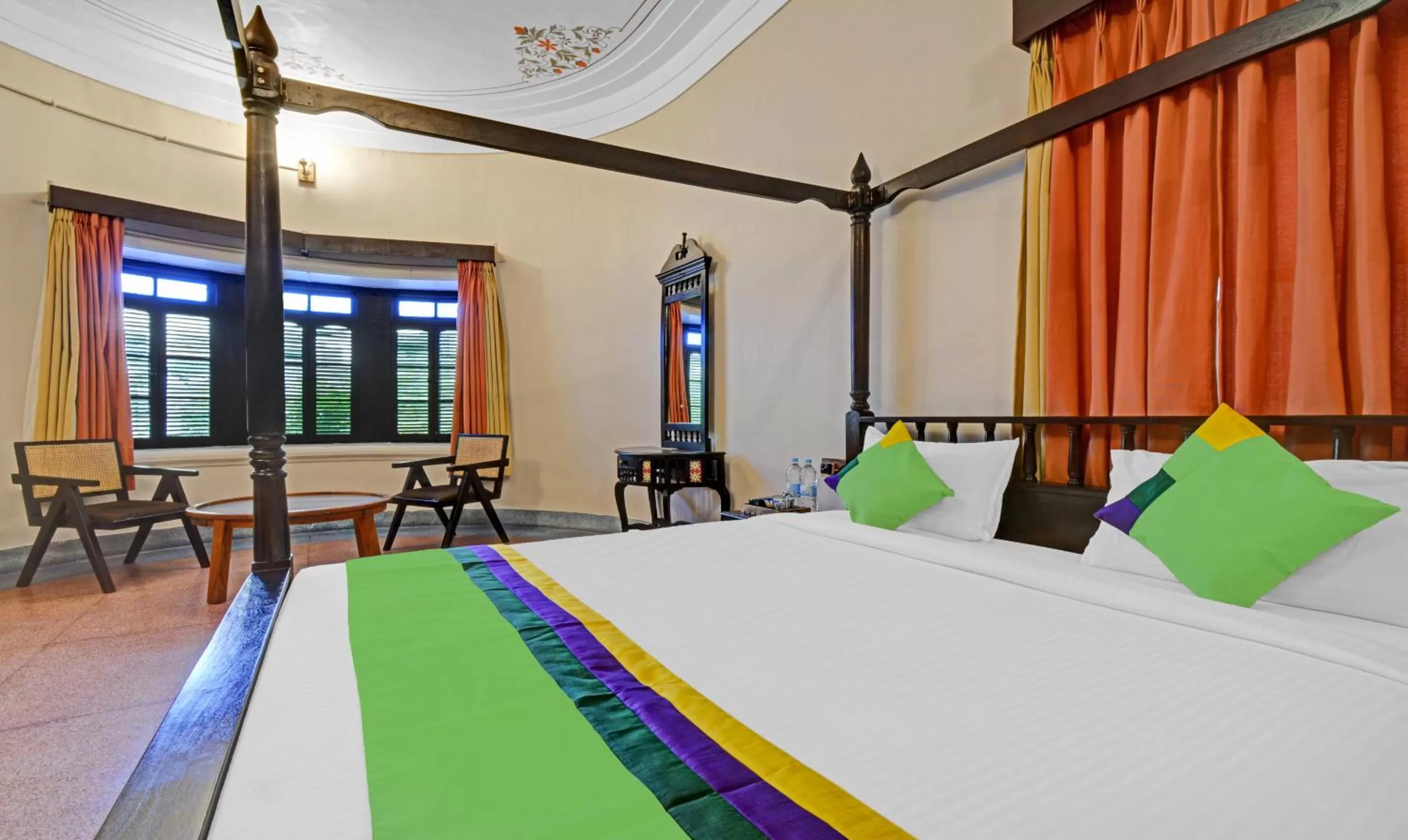 Bed in Treebo The Regal House, Near Fateh Sagar Lake