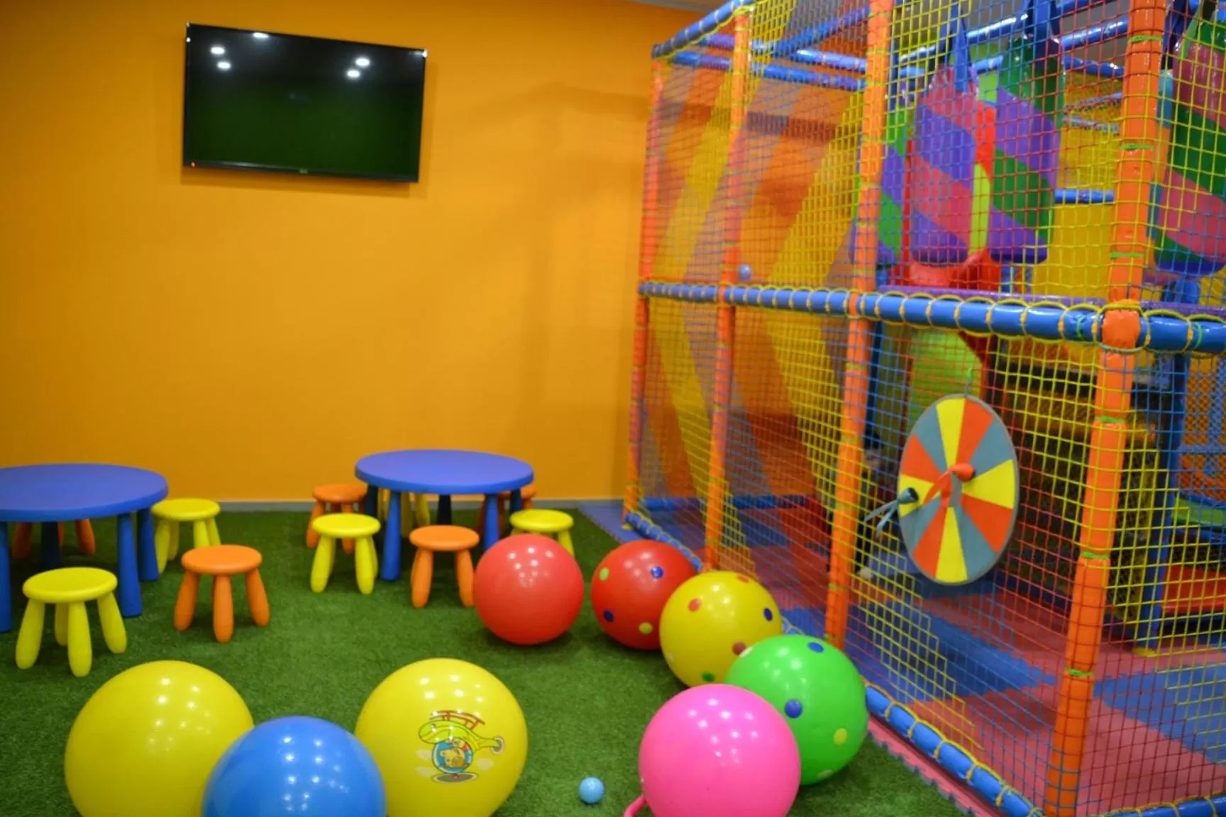 Restaurant/places to eat in Hotel Daytona Palace