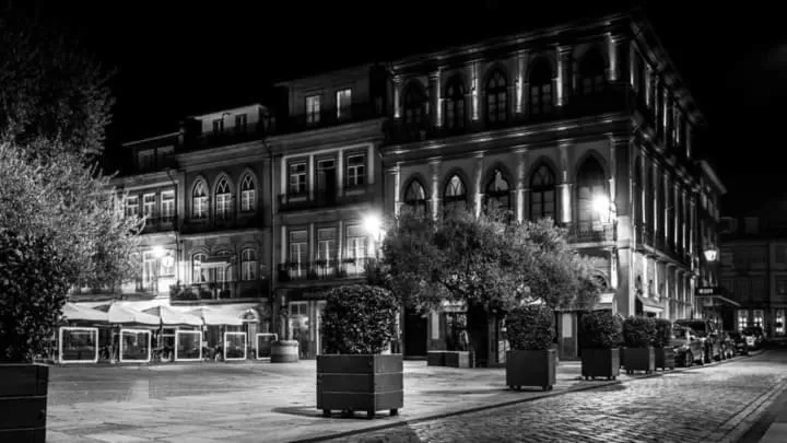Property Building in Camões Apartments
