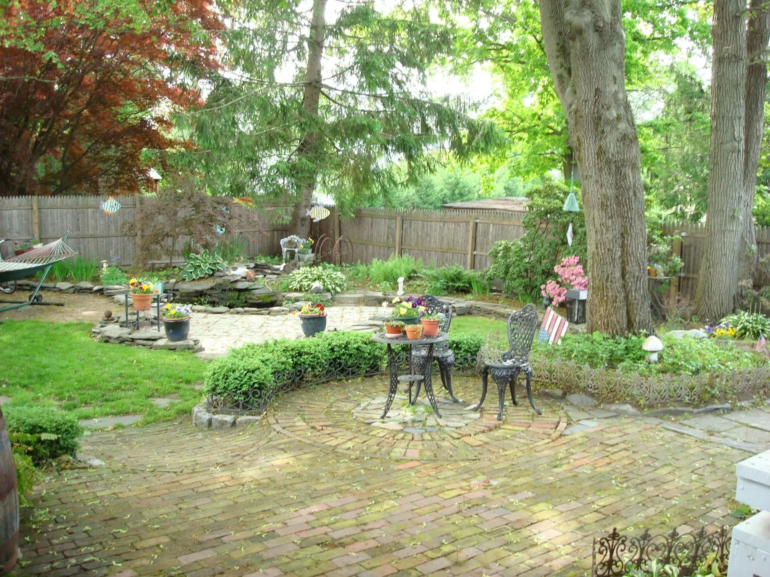 Patio, Garden in William's Grant Inn Bed and Breakfast