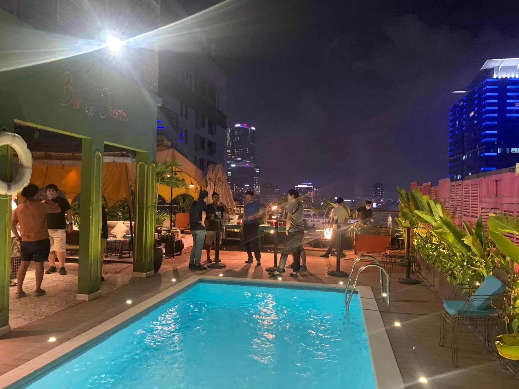 Lounge or bar, Swimming Pool in Prostyle Hotel Ho Chi Minh プロスタイルホテルホーチミン