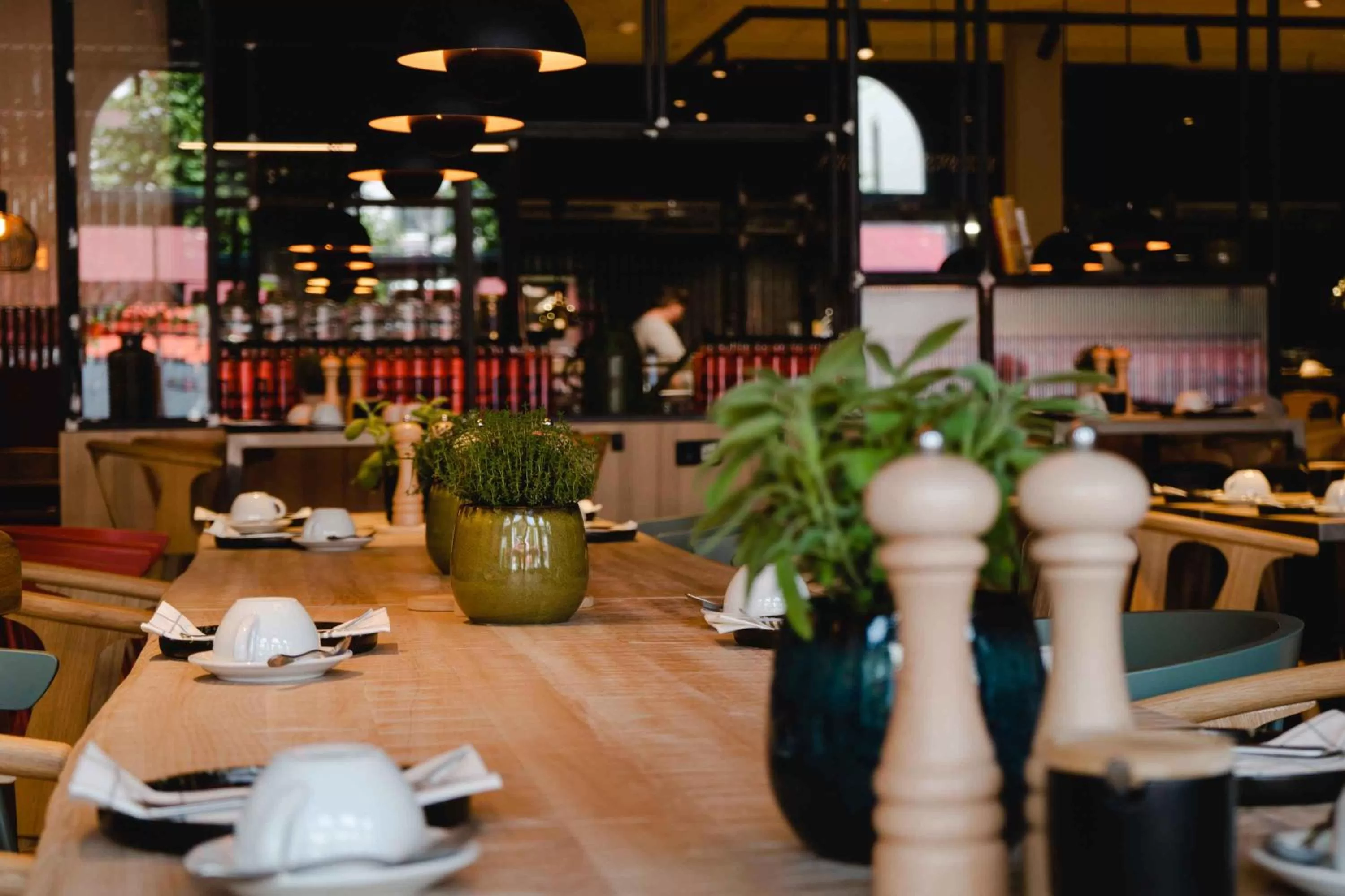 Restaurant/places to eat in LOEV - VELA Hotels