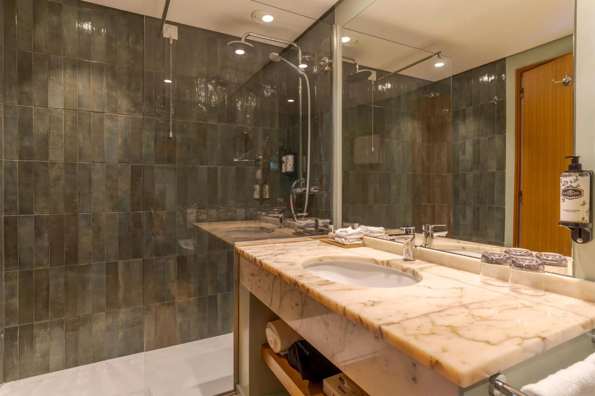 Bathroom in Pestana Vila Lido Madeira Ocean Hotel