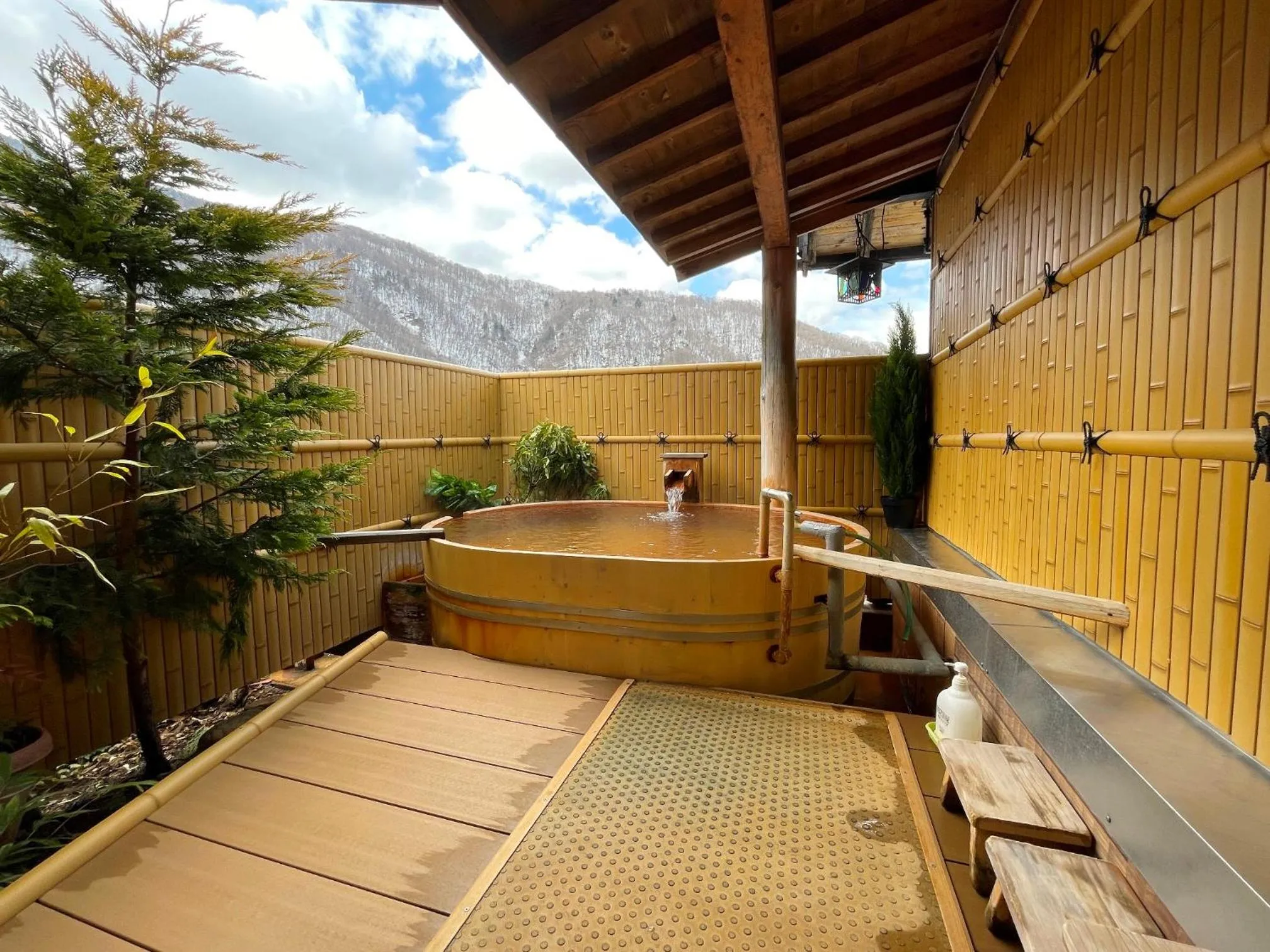 Open Air Bath in Tsuyukusa