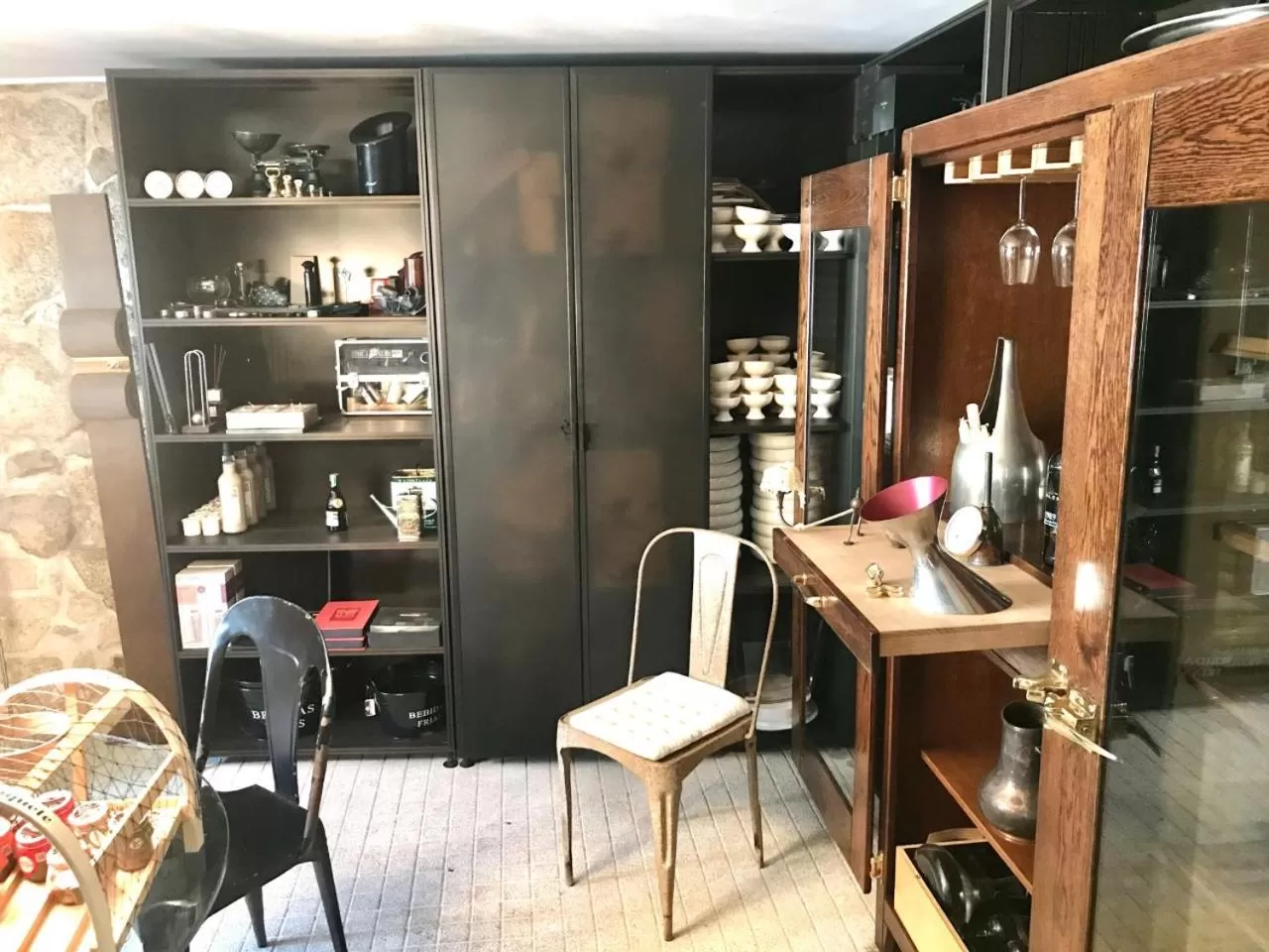 Dining area in Enoturismo Novavila Rias Baixas Wine Design