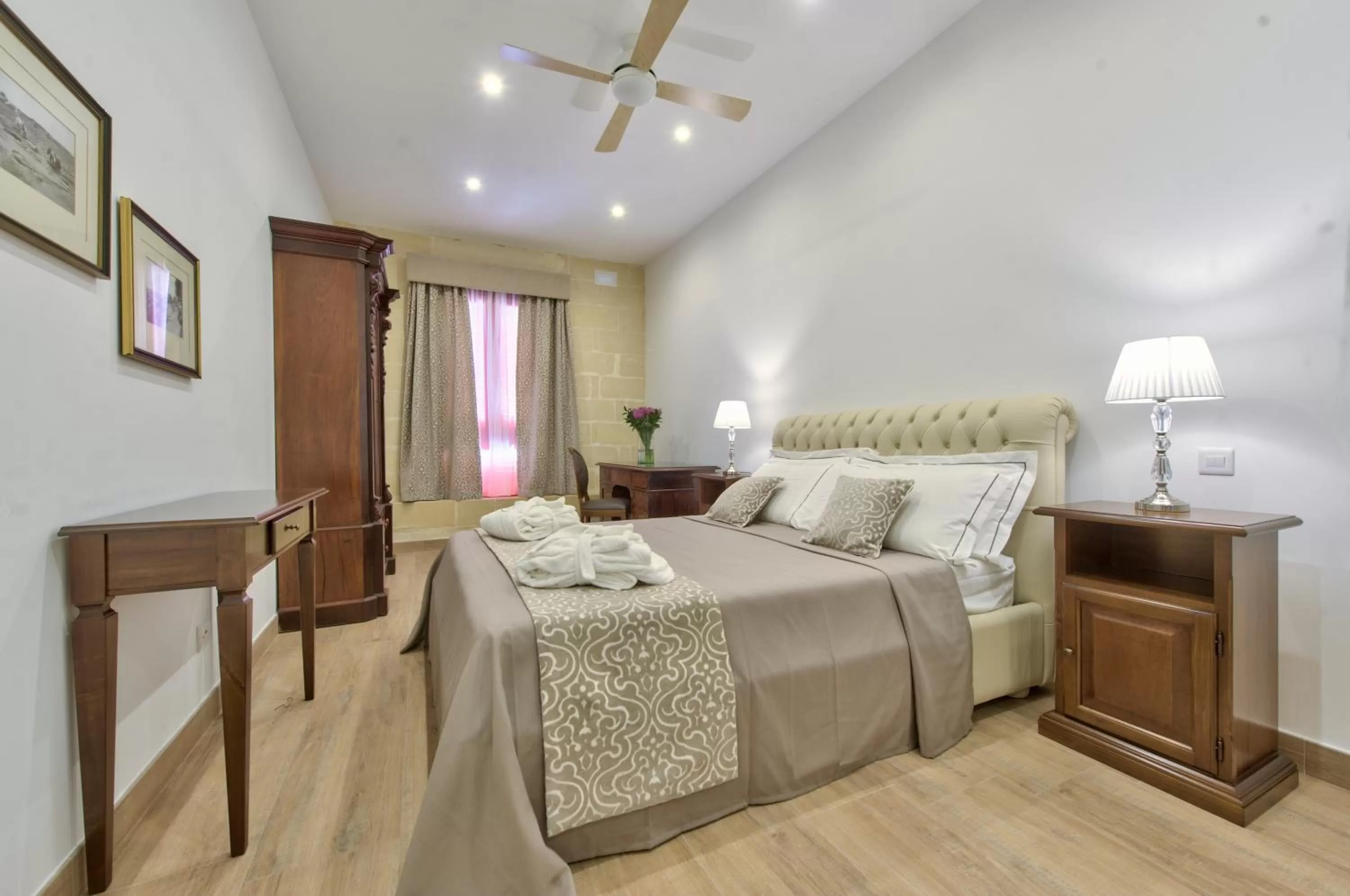 Bed in Palazzo Violetta