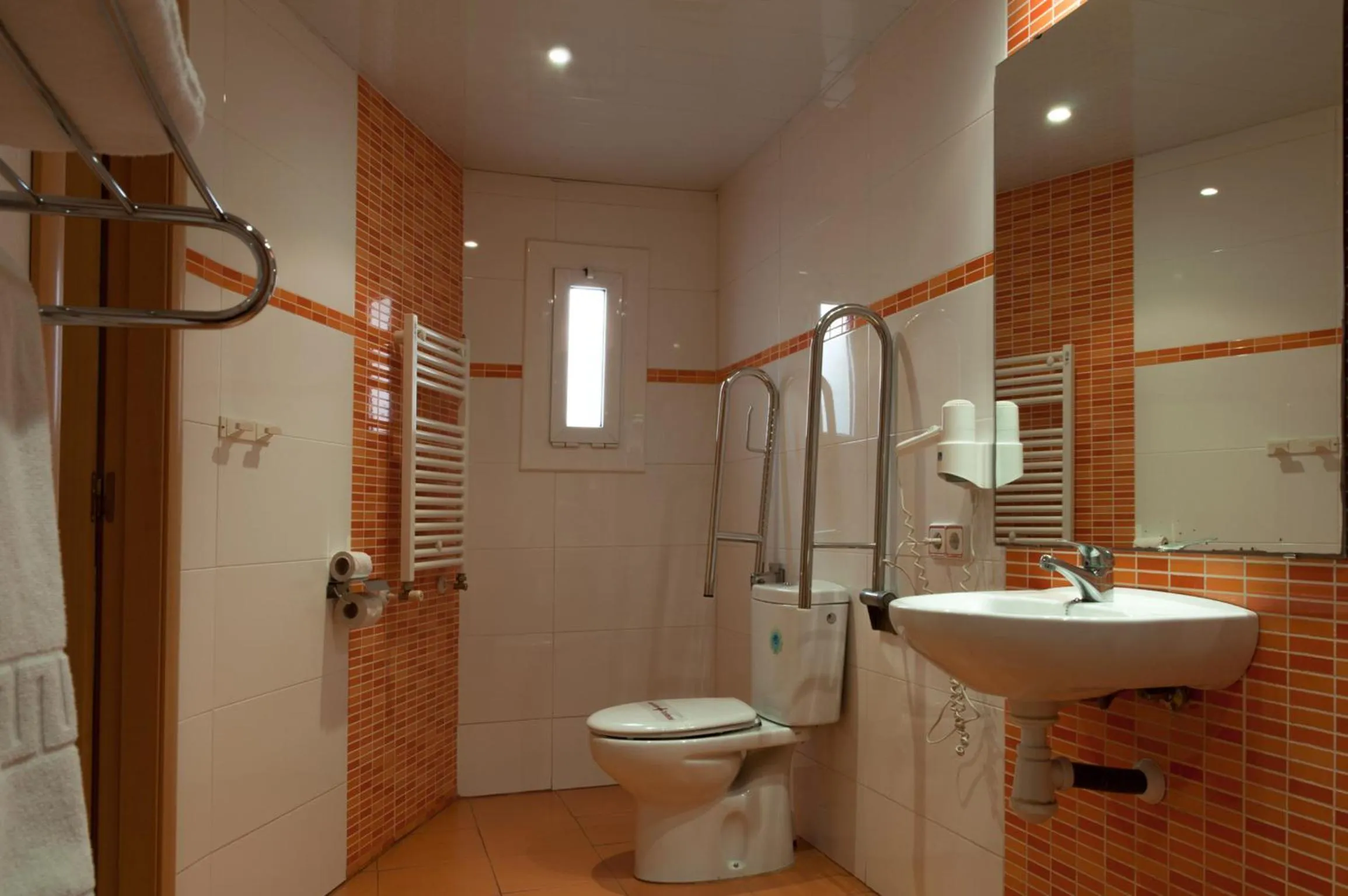 Bathroom in Hotel Cantón