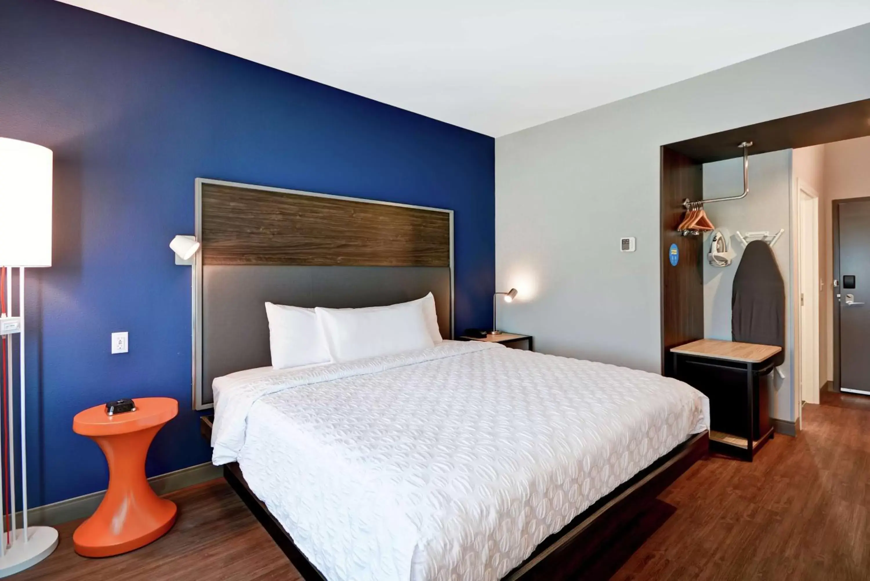 King Room - Hearing Accessible in Tru By Hilton Denver, PA King Room - Hearing Accessible in Tru By Hilton Denver, PA