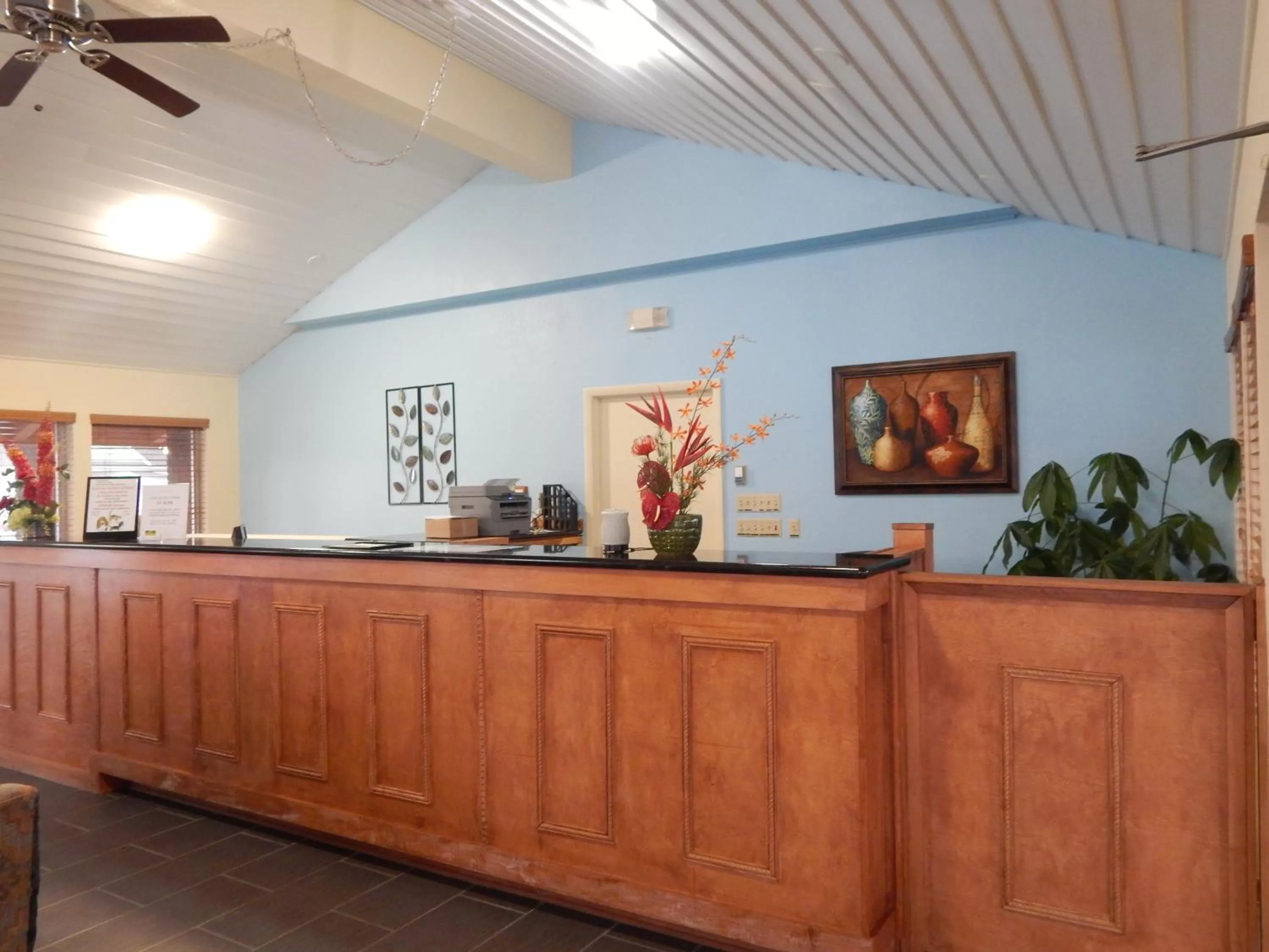 Lobby or reception in Regency Inn Iola