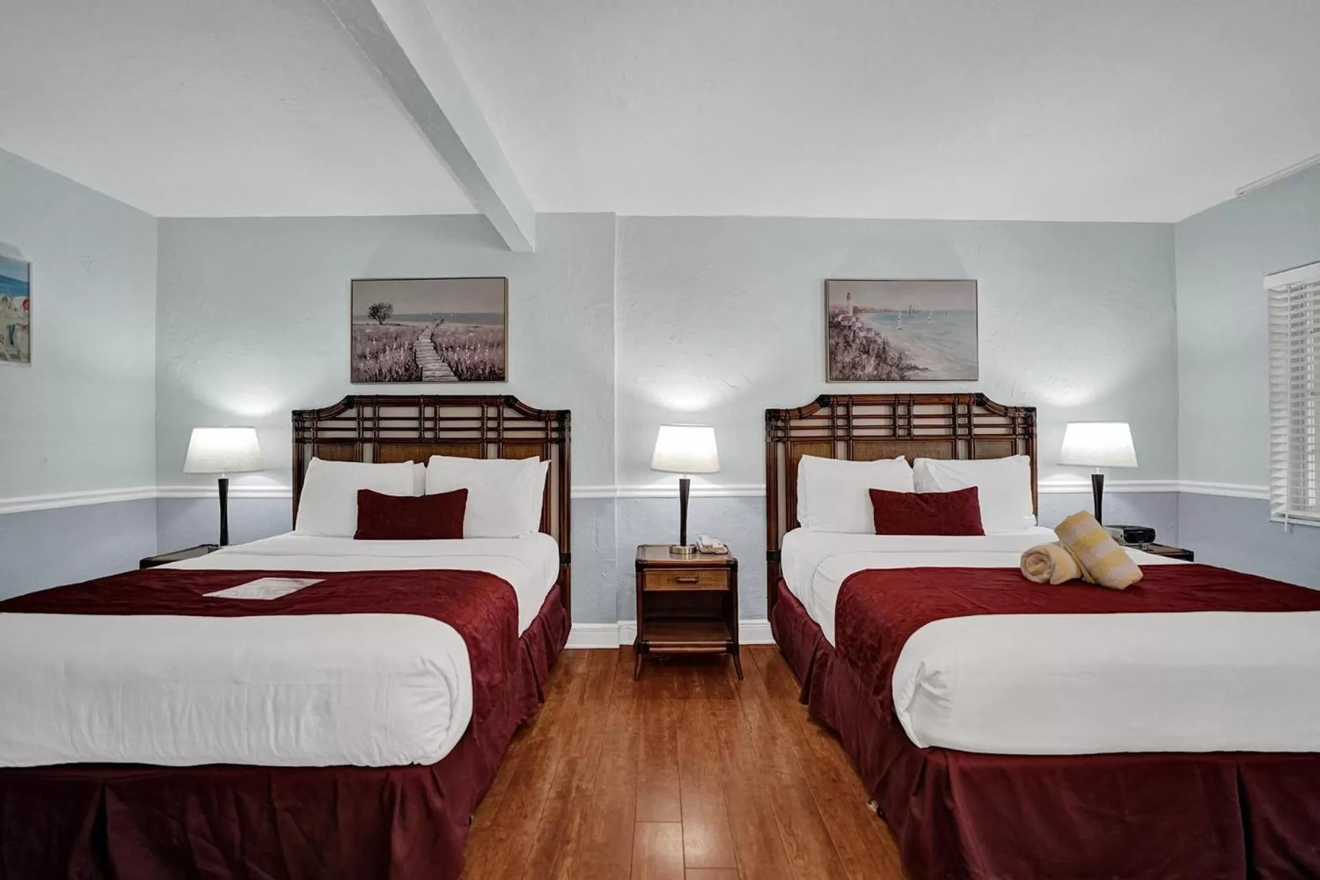 Bed in The Worthington Resorts - Clothing Optional - Men Only - Solo hombres