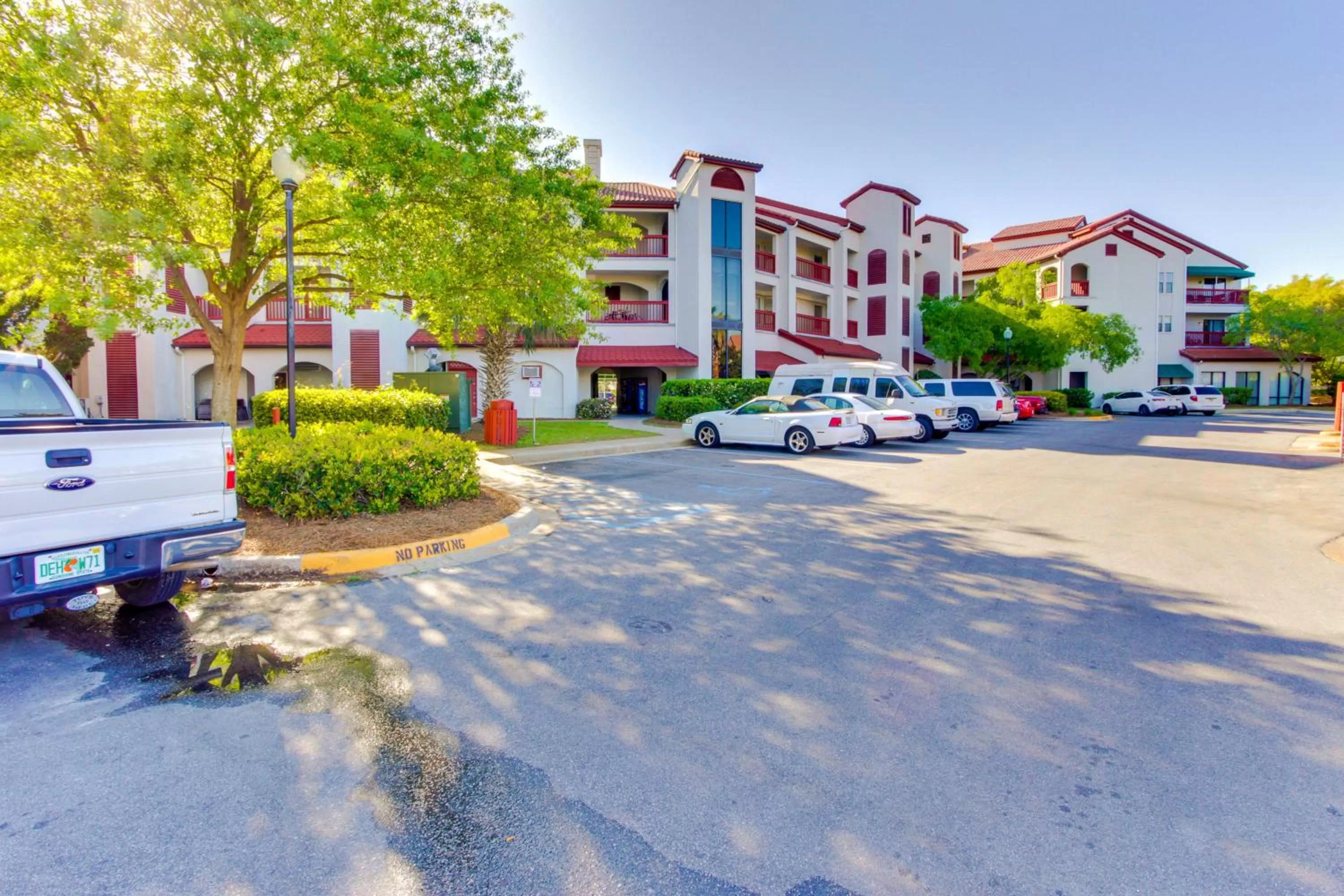 Property Building in The Inn at St. Thomas Square # 1205B