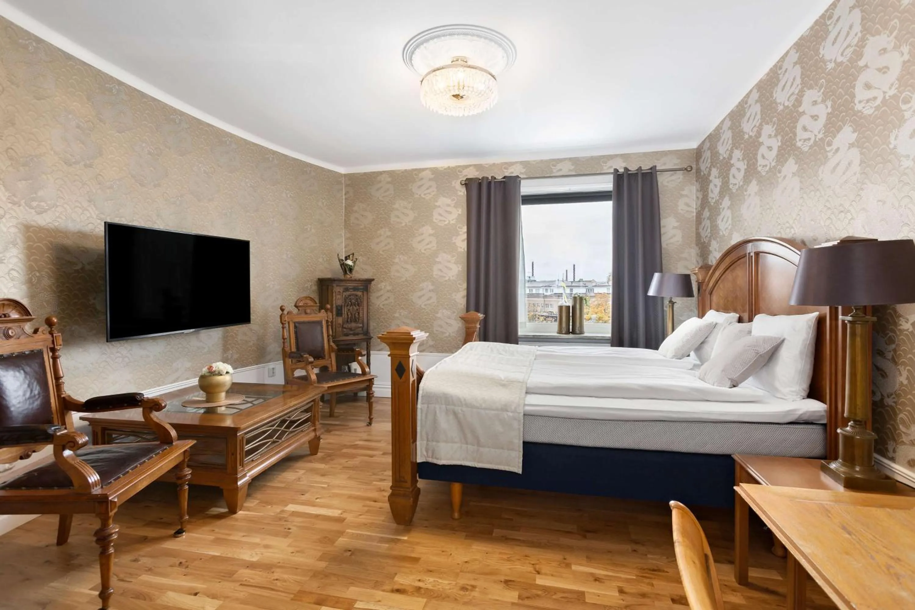 Photo of the whole room, Bed in Best Western Vetlanda Stadshotell