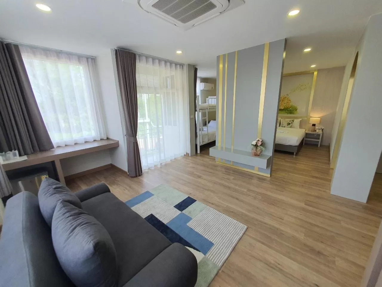 Living room in Lueangchan Orchid Hotel