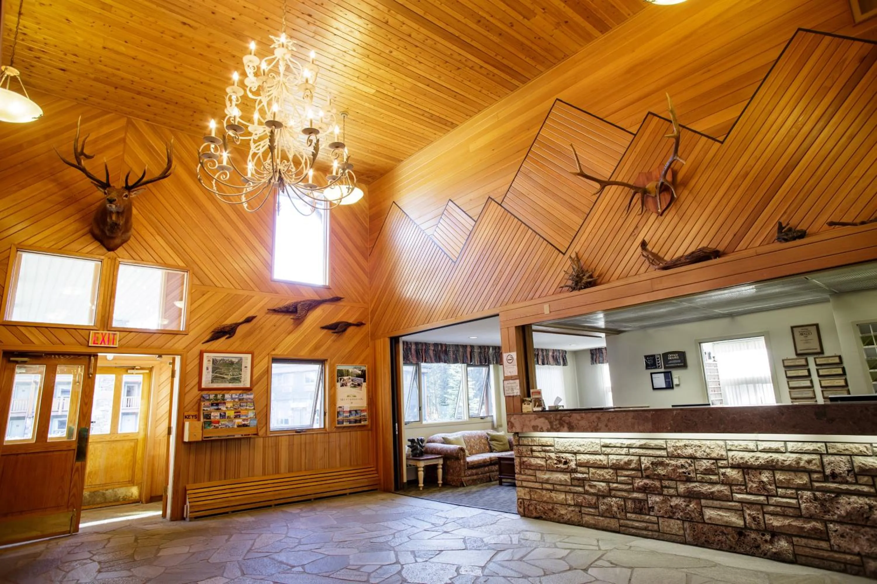 Lobby or reception in Mountaineer Lodge