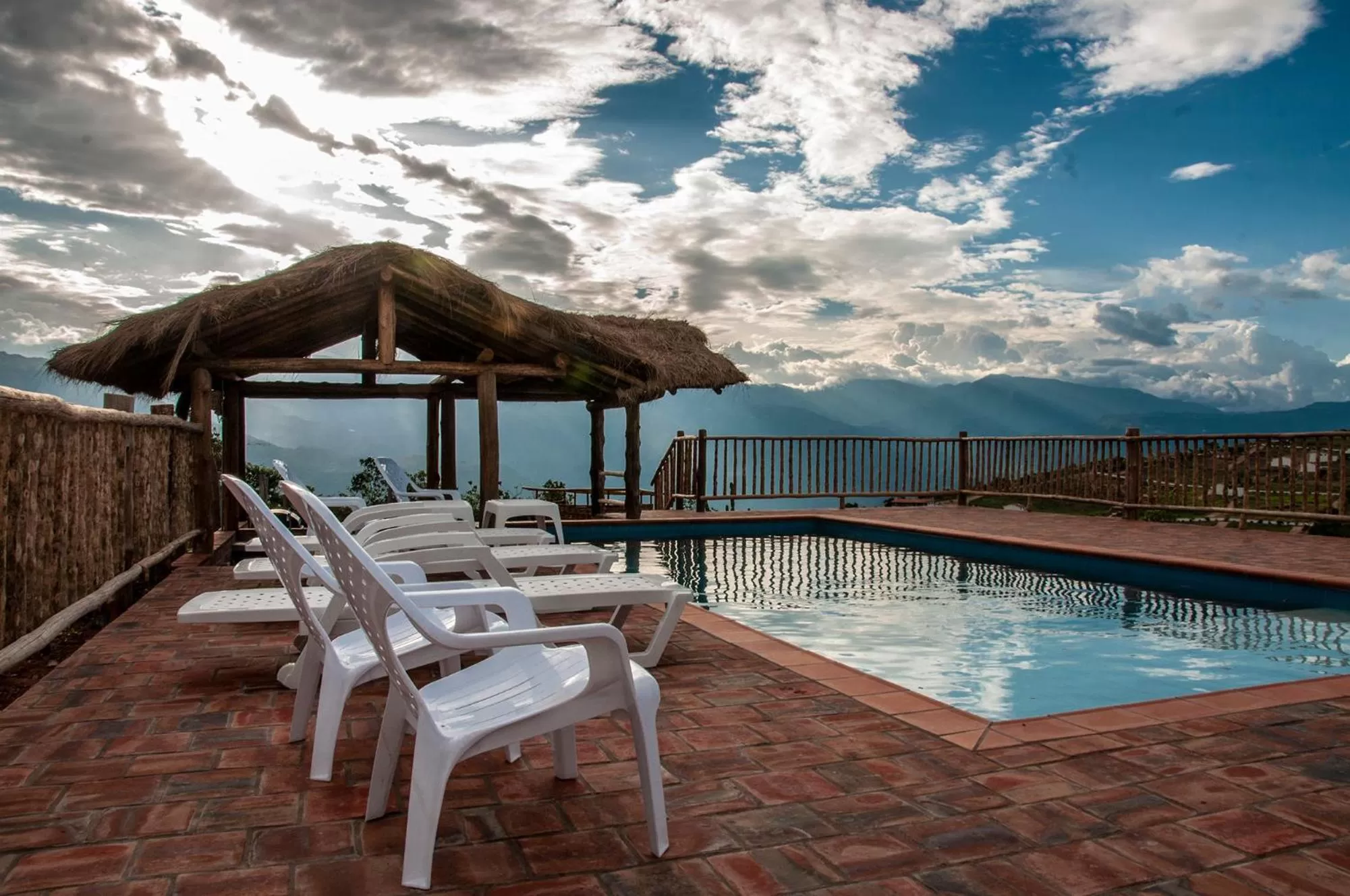 Swimming pool in Serrania del Viento