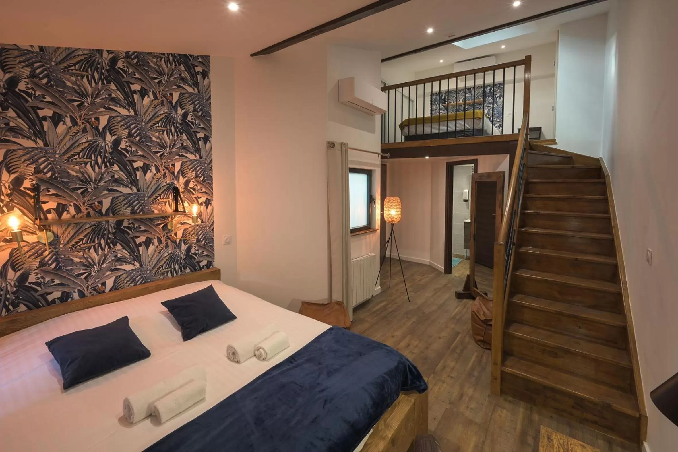 Bed in Hotel De La Croisée