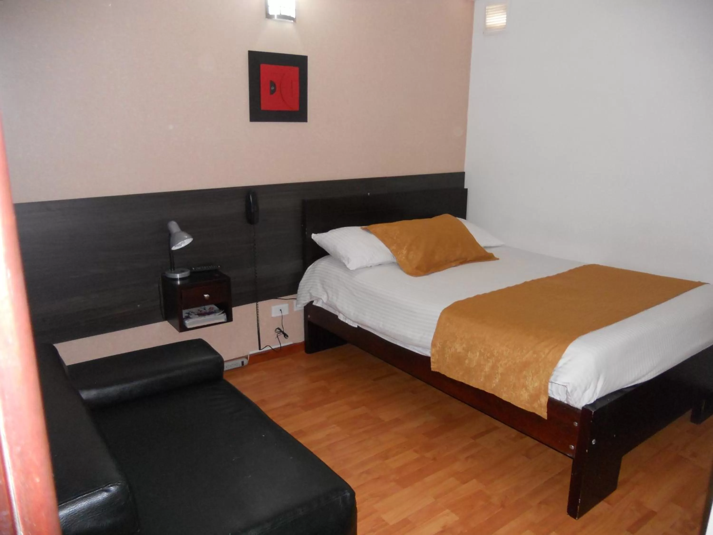 Photo of the whole room, Bed in Hotel Expo Inn Embajada