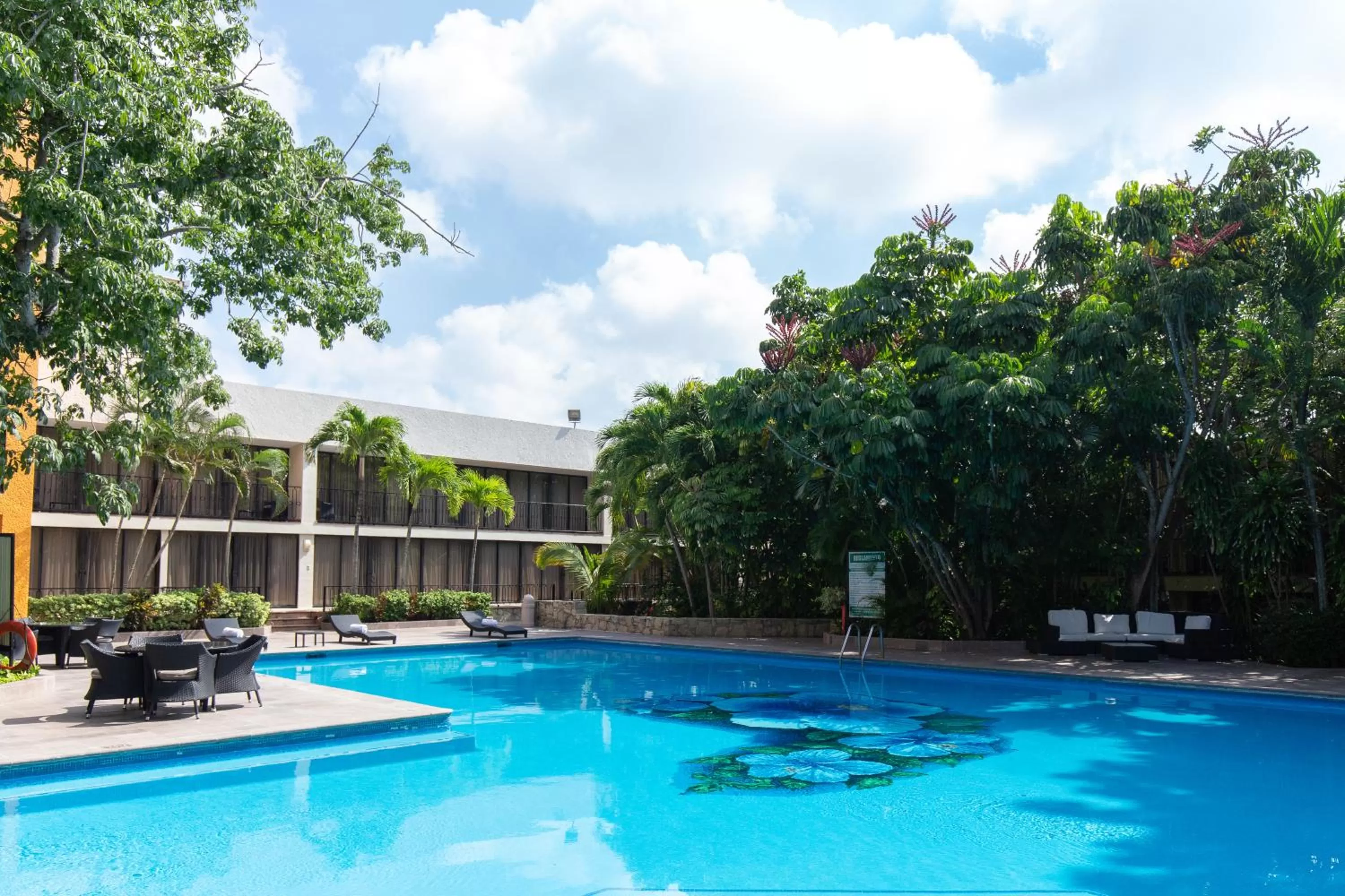 Spring in HS HOTSSON Hotel Tampico