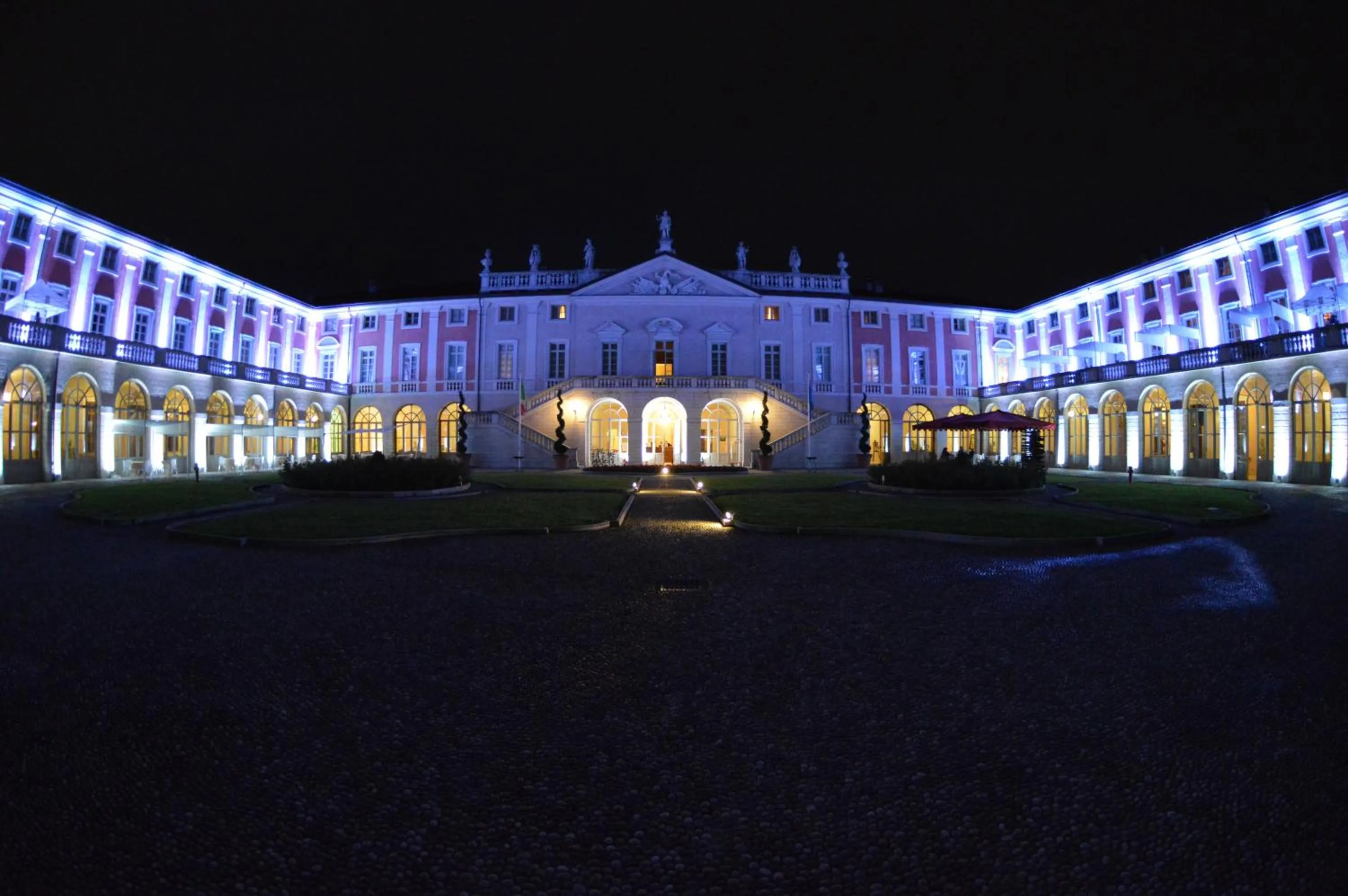 Facade/entrance in Villa Fenaroli Palace Hotel