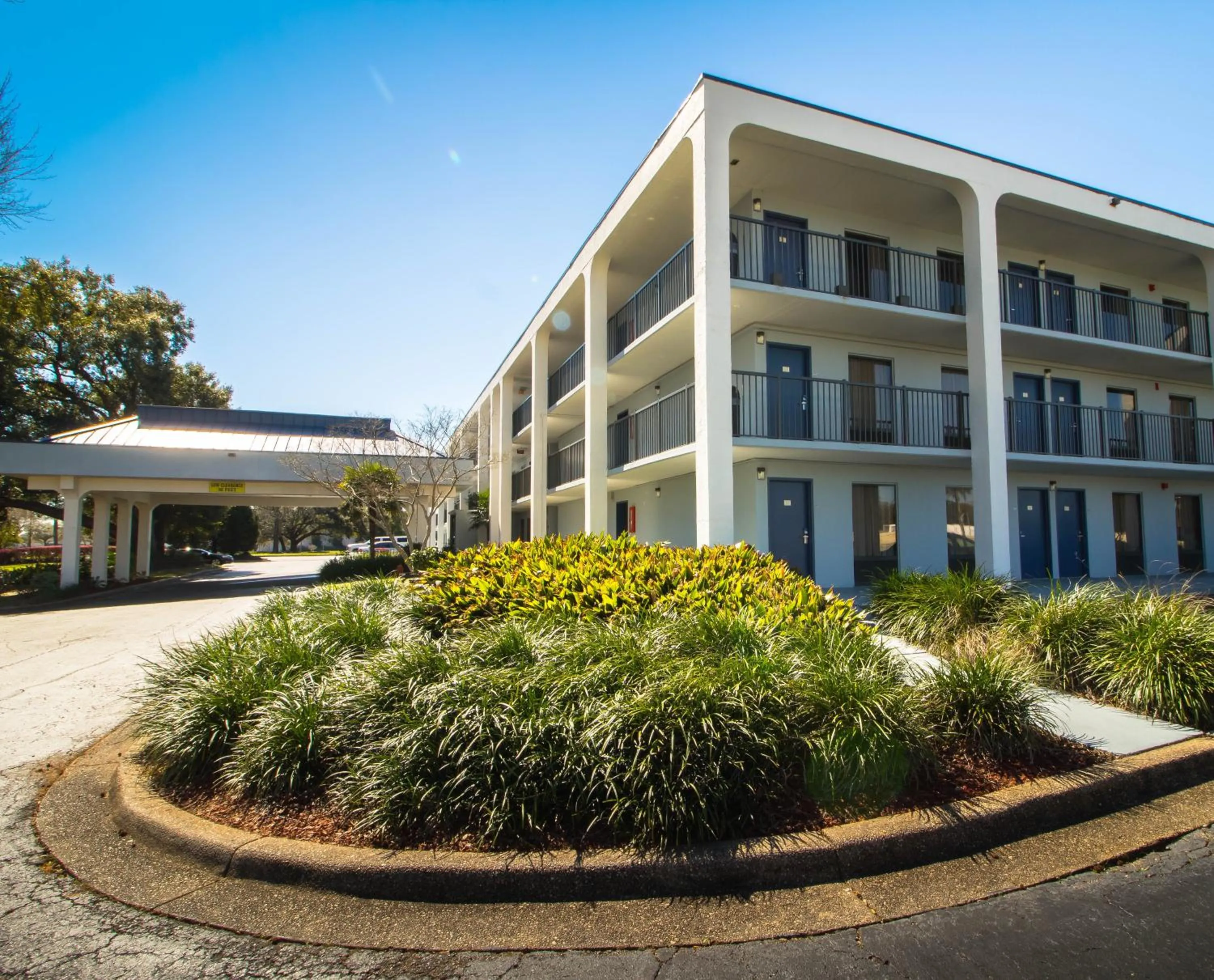 Property building in Sweet Dream Inn - University Park