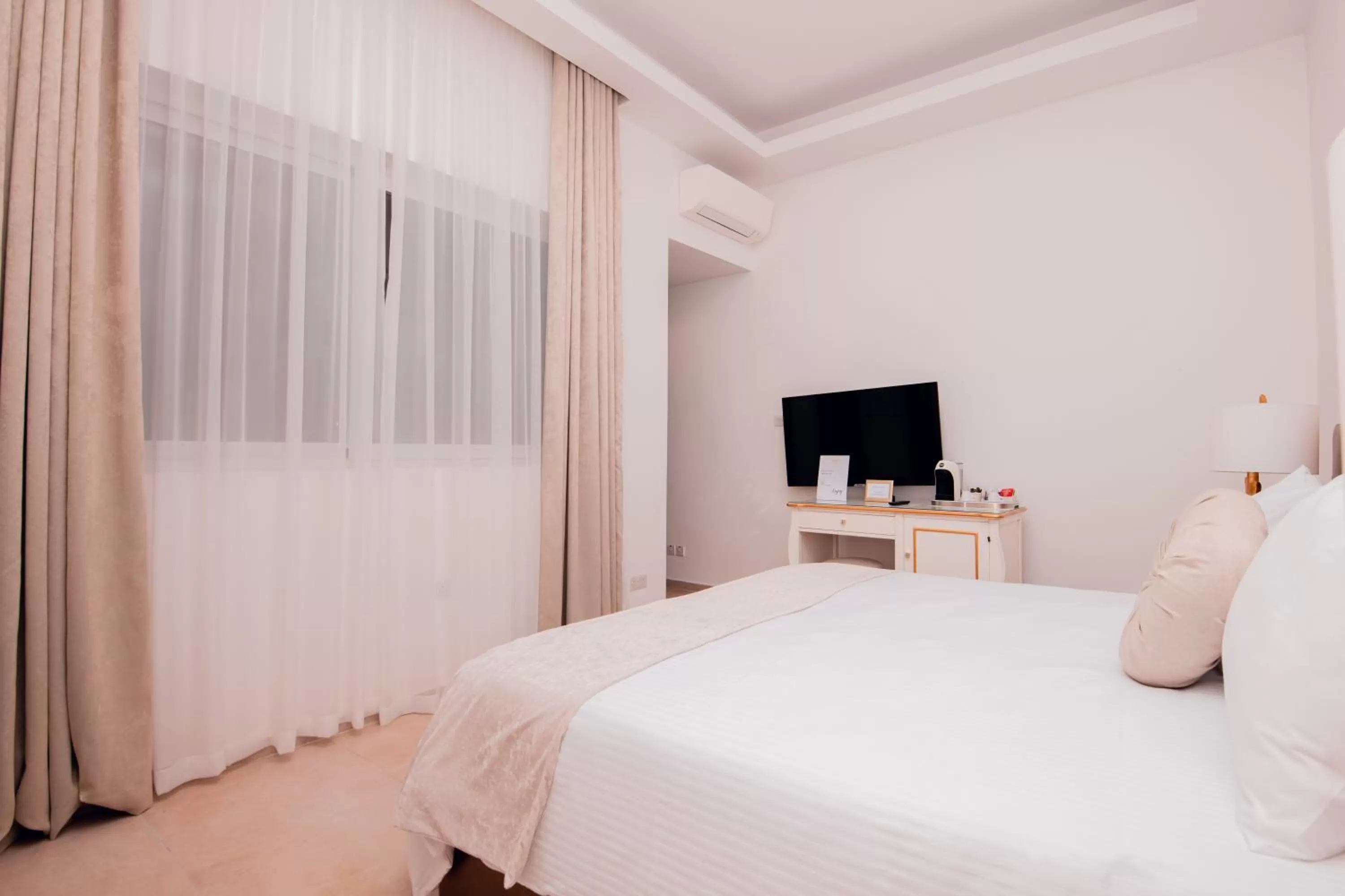 Bed in Giorgio Boutique Hotel