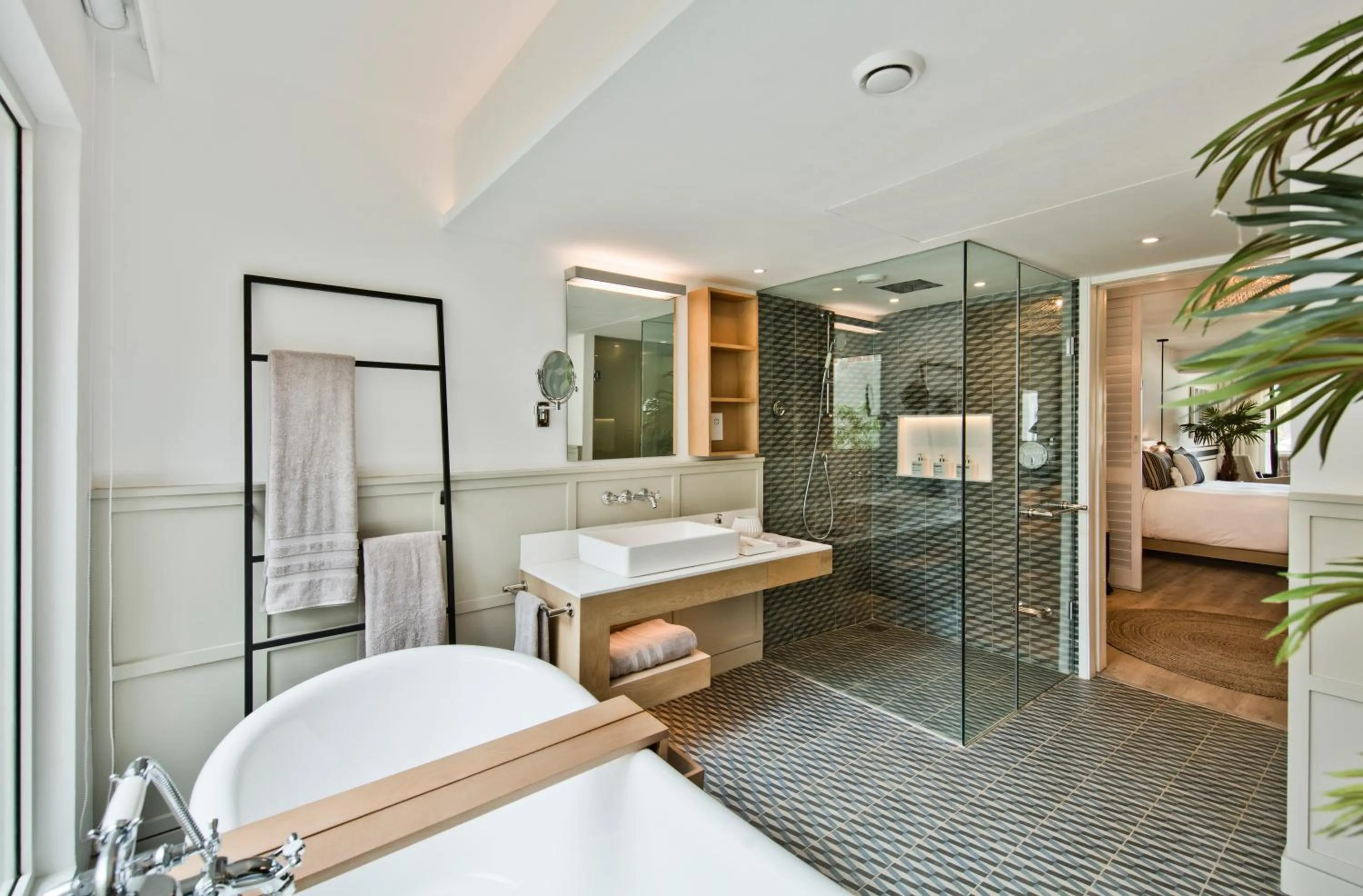 Toilet, Bed in LUX* Grand Gaube Resort & Villas