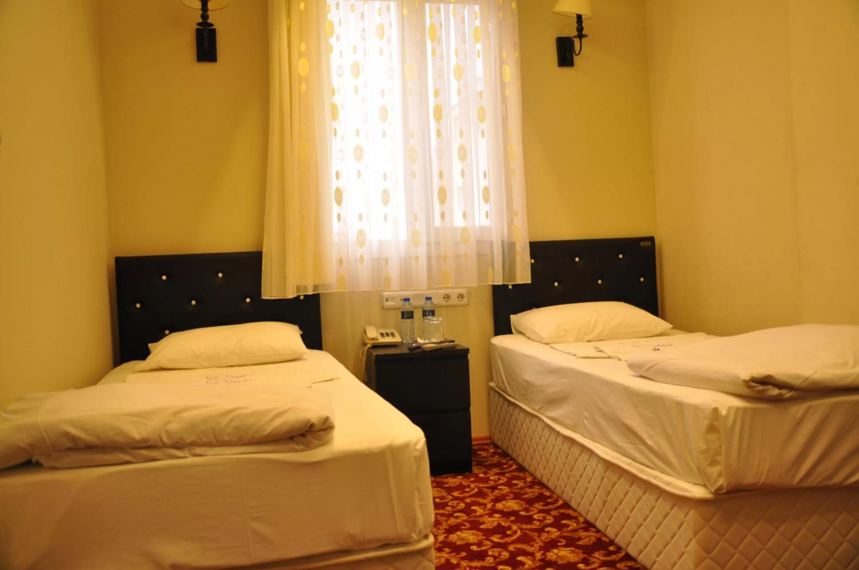 Photo of the whole room, Bed in Sakran Hotel
