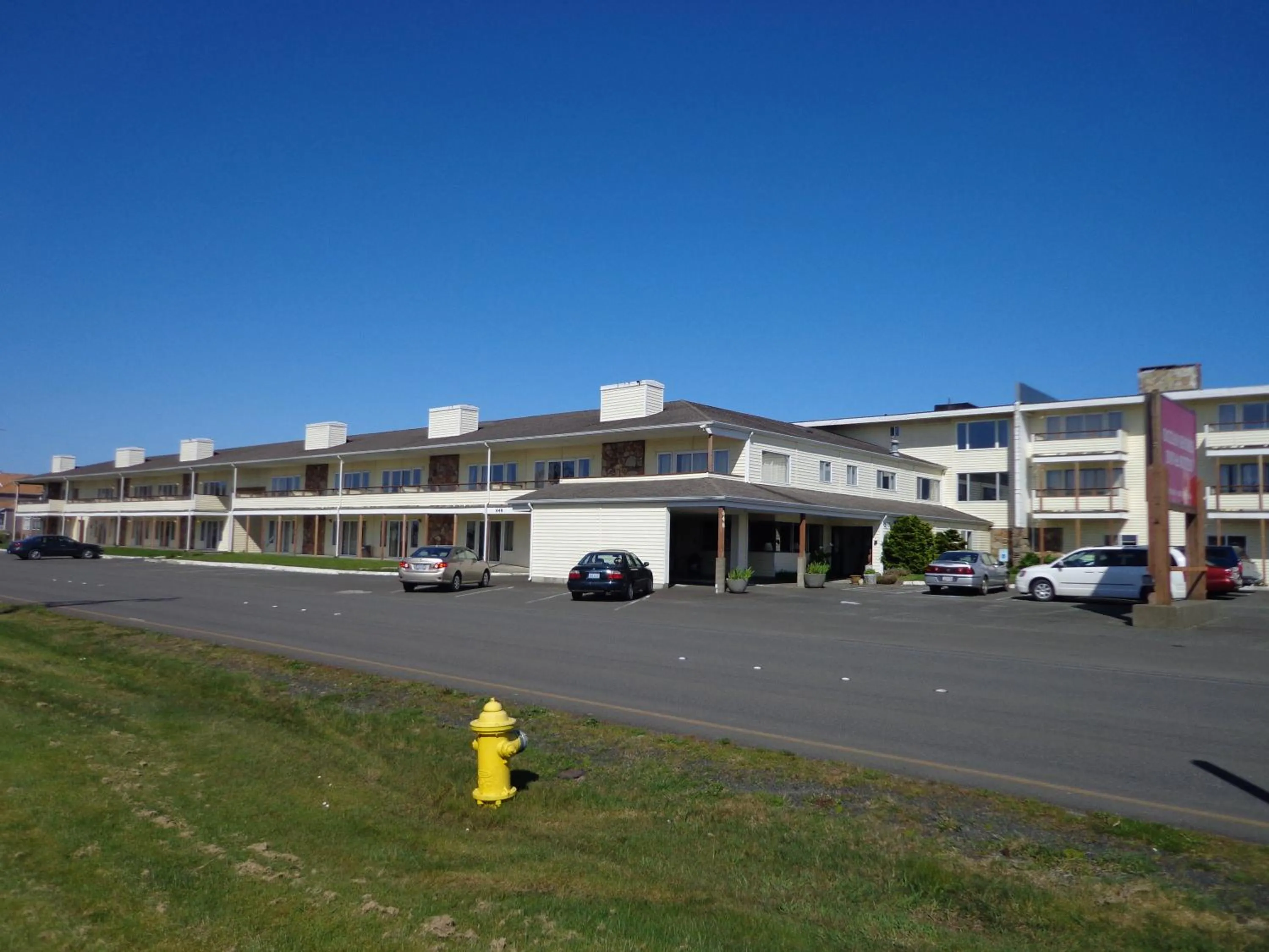 Facade/entrance in Ocean Shores Inn & Suites