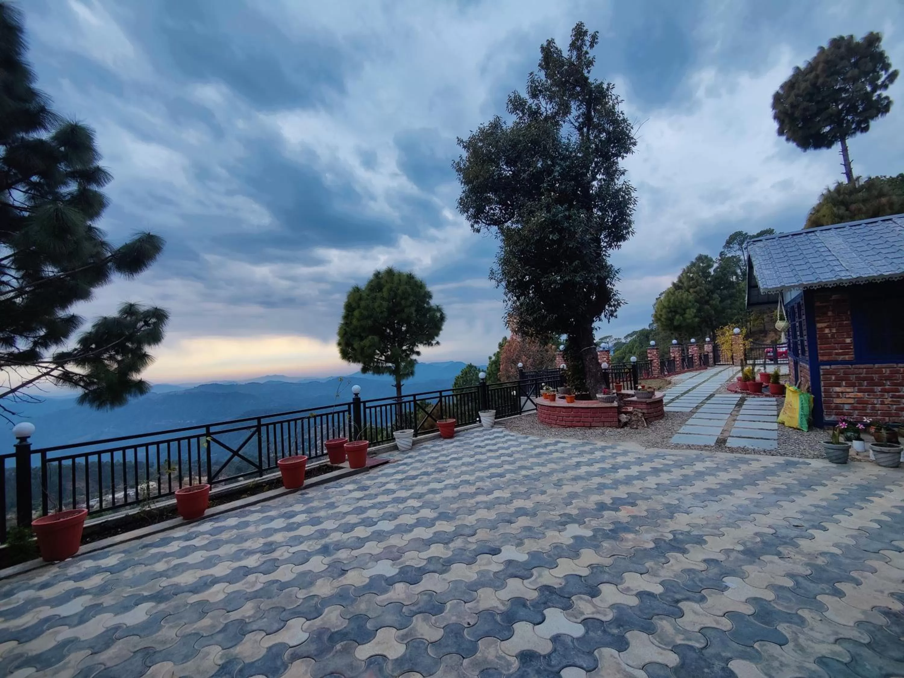 Day in The Lanswood Estate