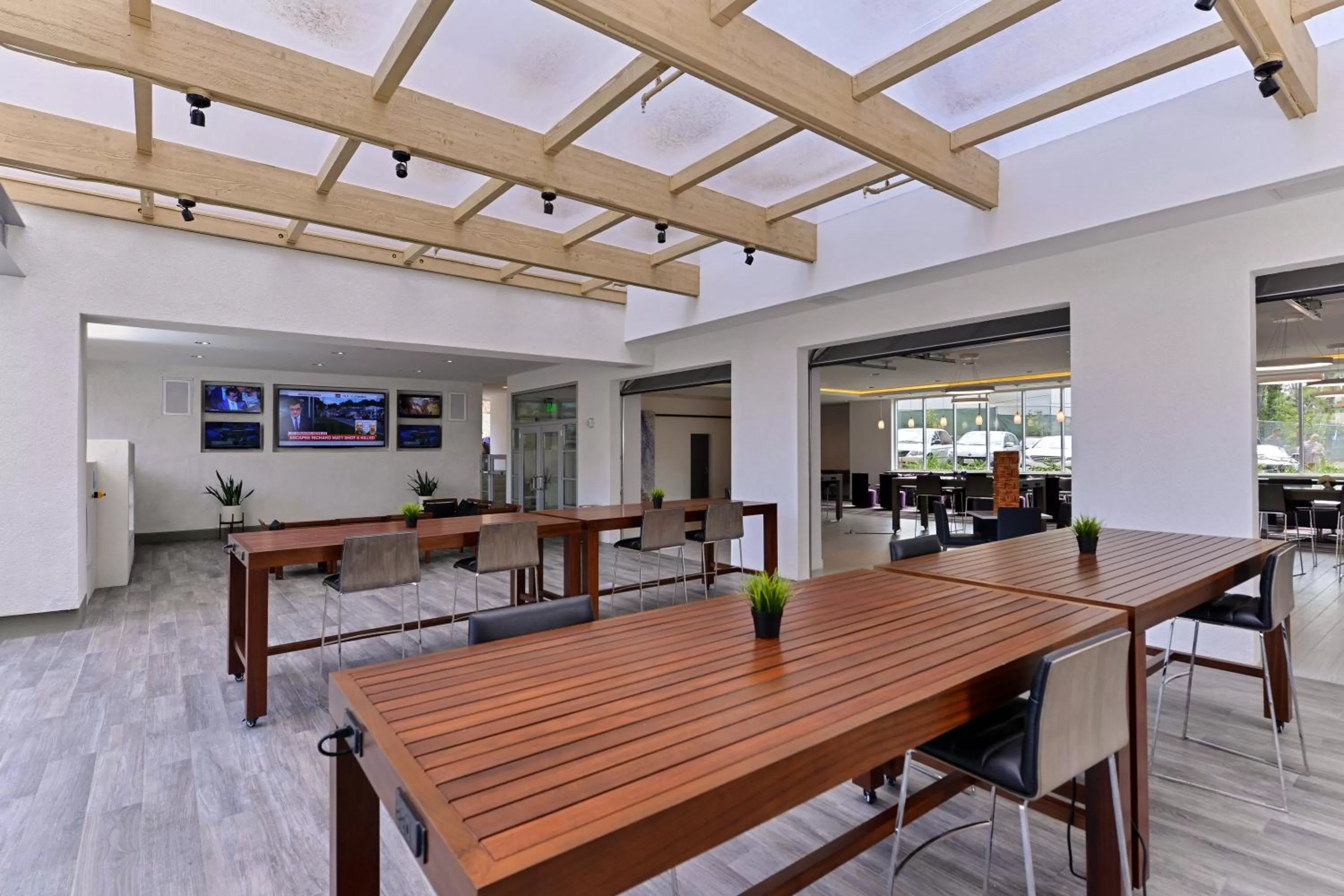 Meeting/conference room in Holiday Inn Express & Suites San Diego - Mission Valley by IHG