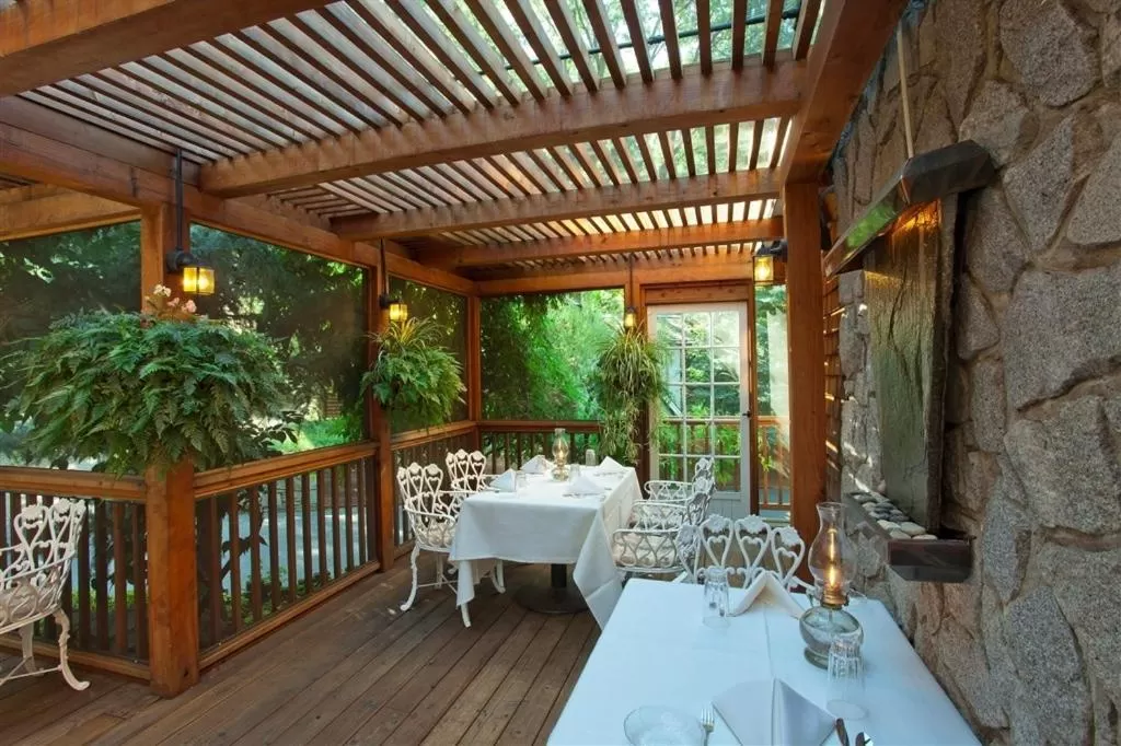 Restaurant/places to eat in Narrow Gauge Inn