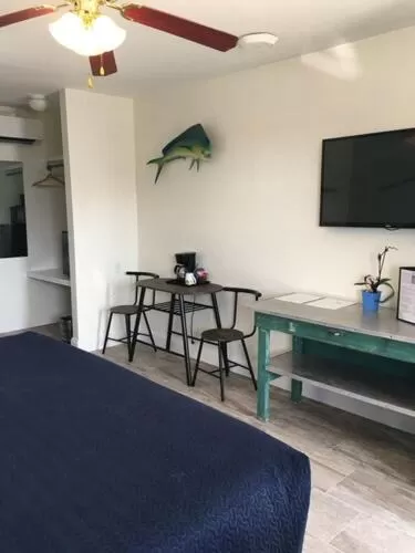 Wachapreague Inn - Motel Rooms