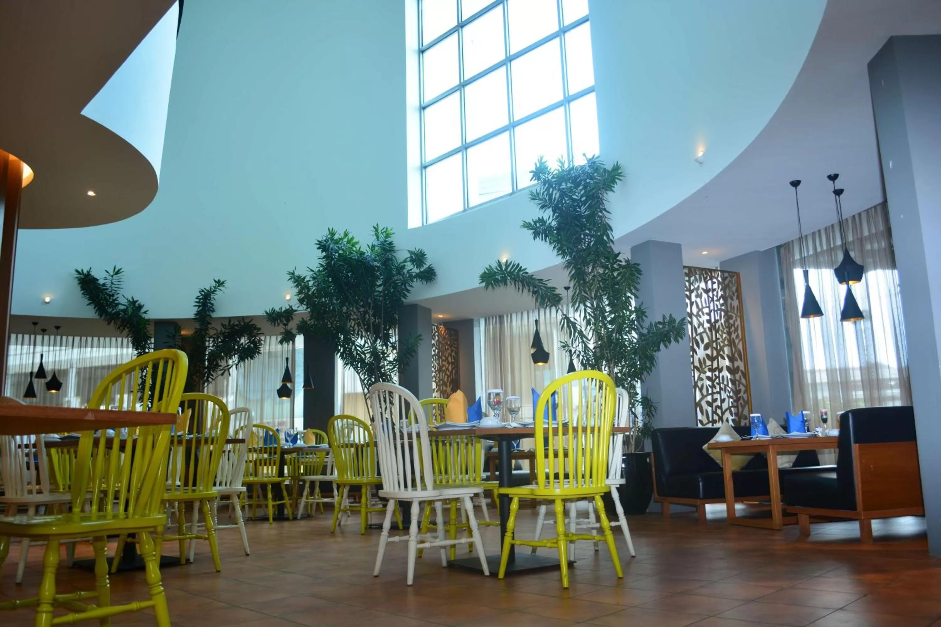 Restaurant/places to eat in Yunna Hotel Lampung